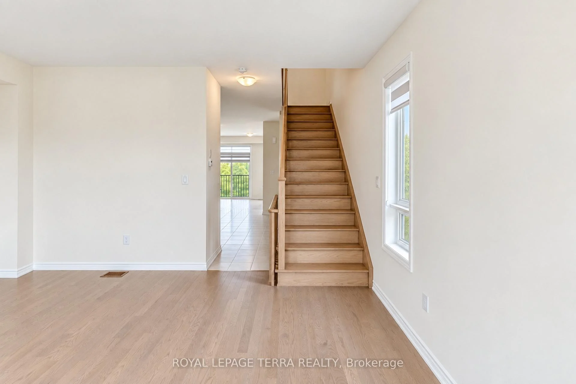 Photo 45 of 51 Upper Paradise Way, Whitby, Rural Whitby — HOMEH