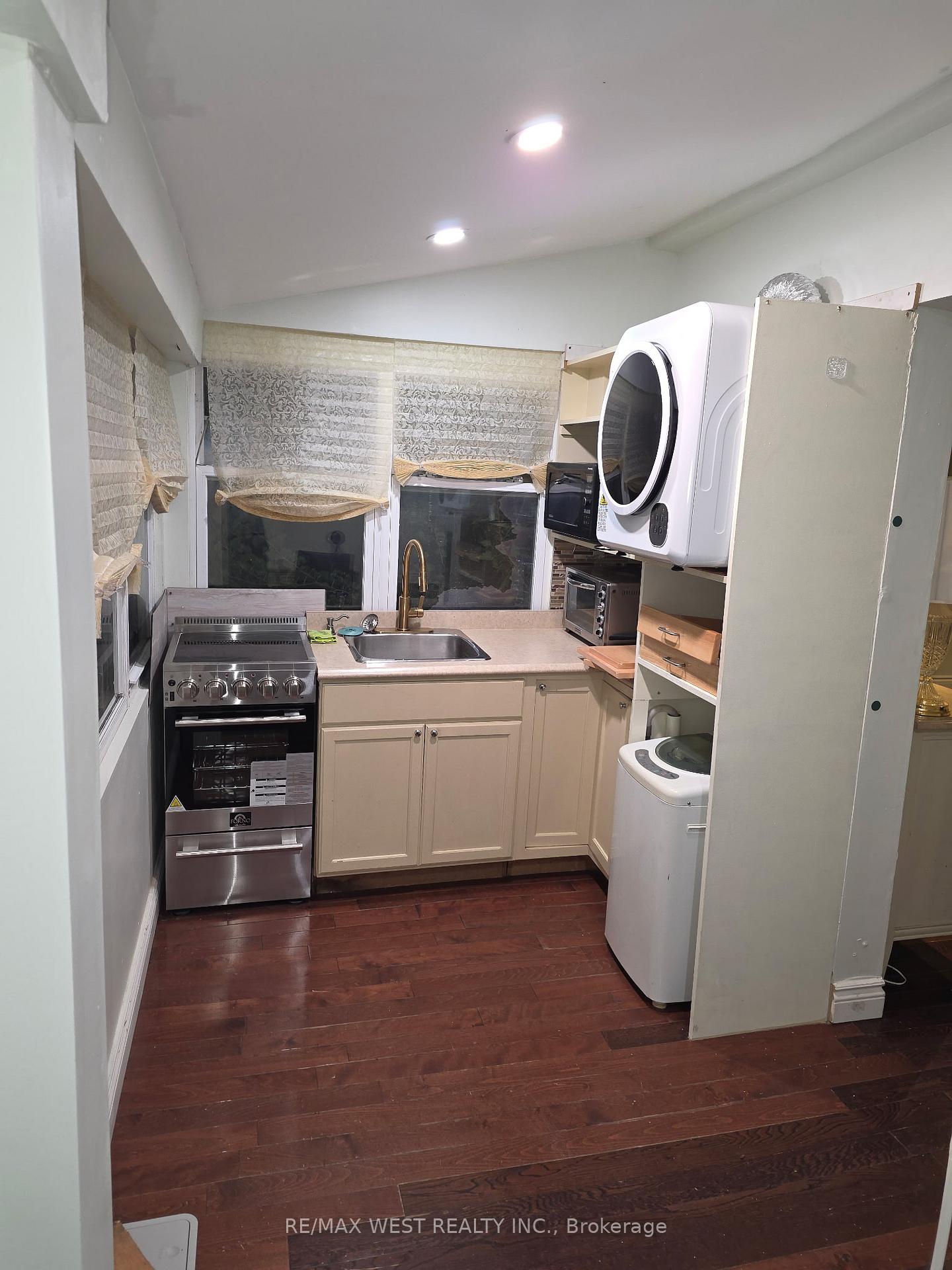 Photo 1 of Unit 2, 87 Medland Crescent, Toronto, High Park North — HOMEH