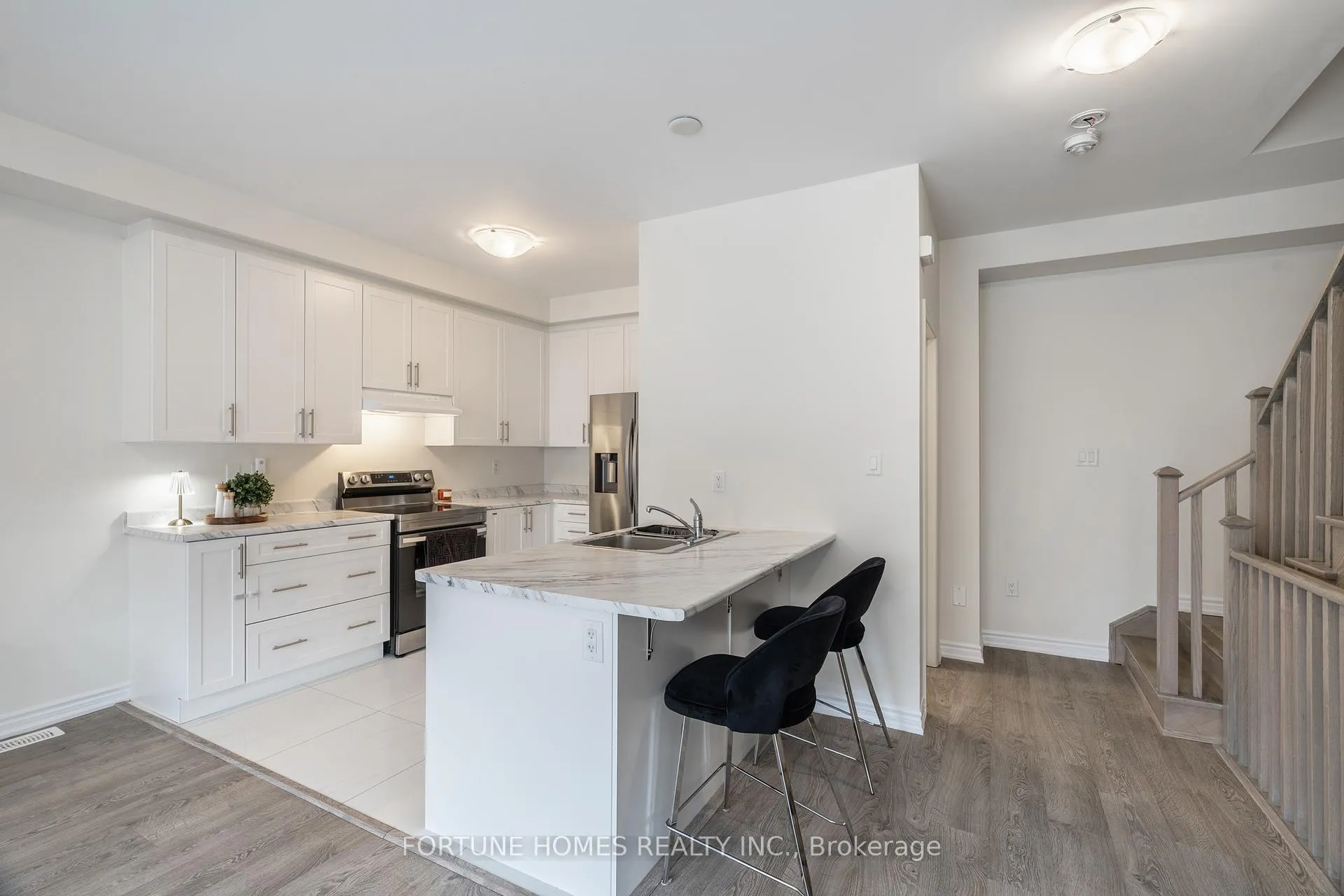 Photo 16 of 25 Arrowview Drive, Brampton, Northwest Brampton — HOMEH