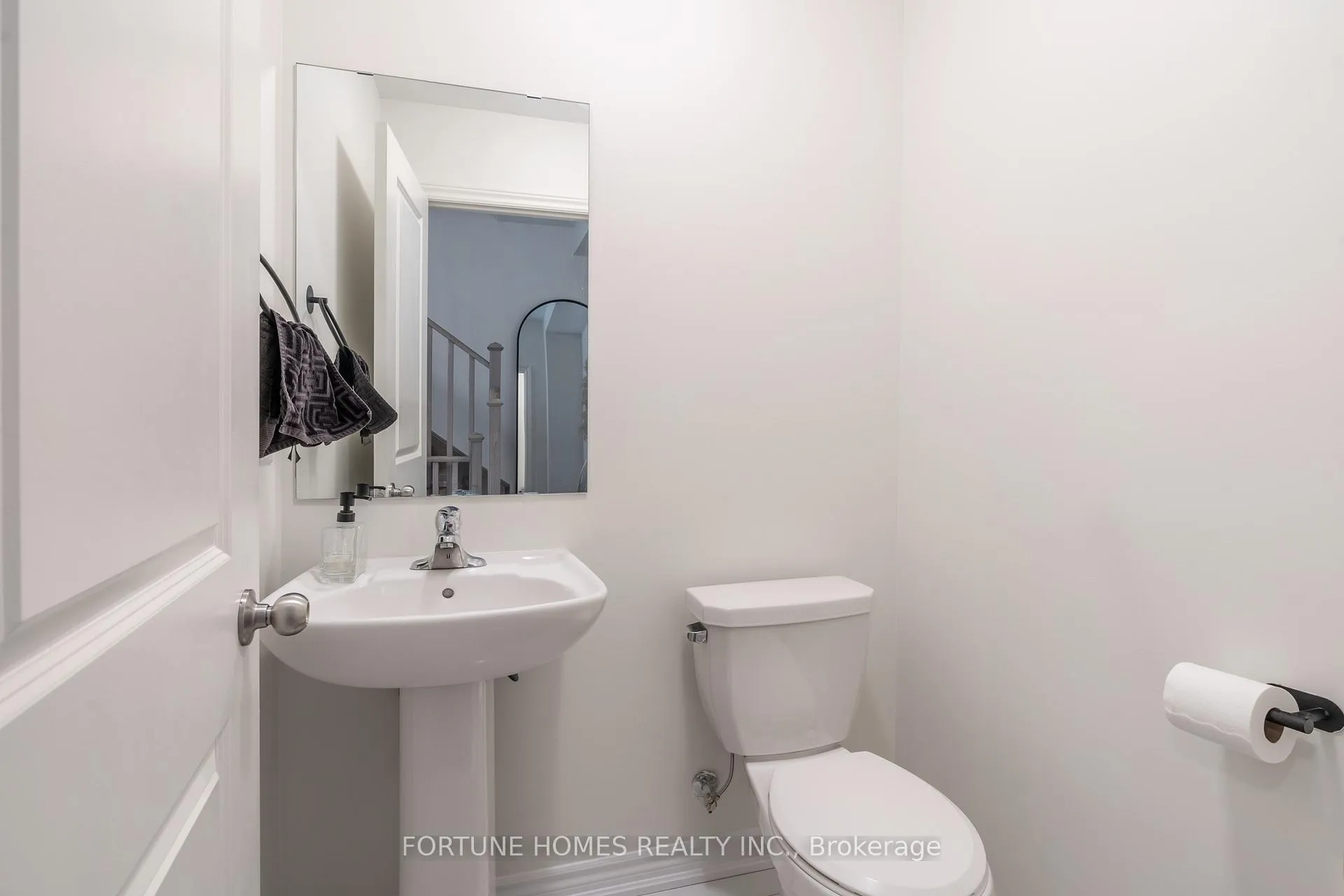 Photo 19 of 25 Arrowview Drive, Brampton, Northwest Brampton — HOMEH