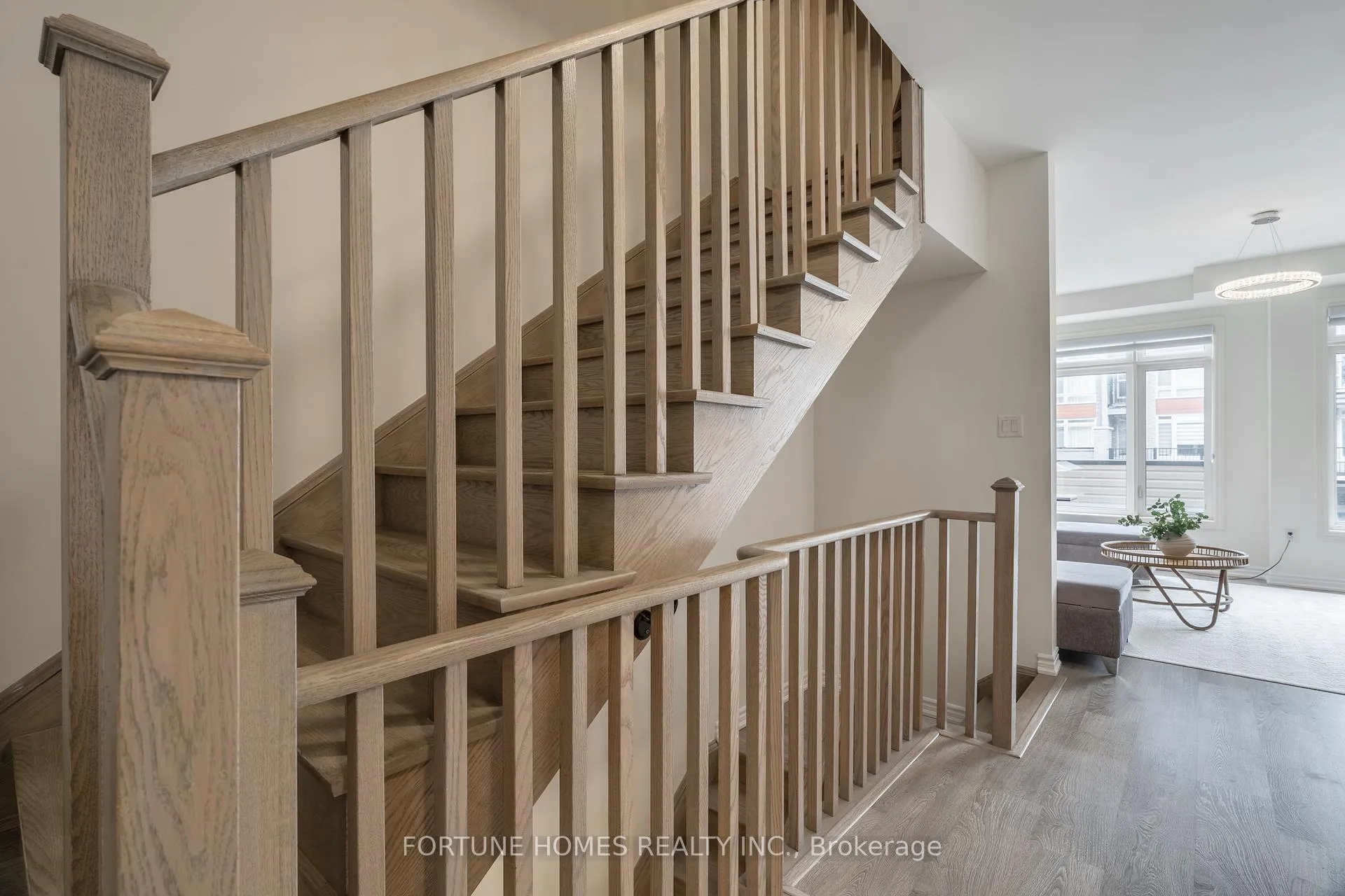 Photo 21 of 25 Arrowview Drive, Brampton, Northwest Brampton — HOMEH