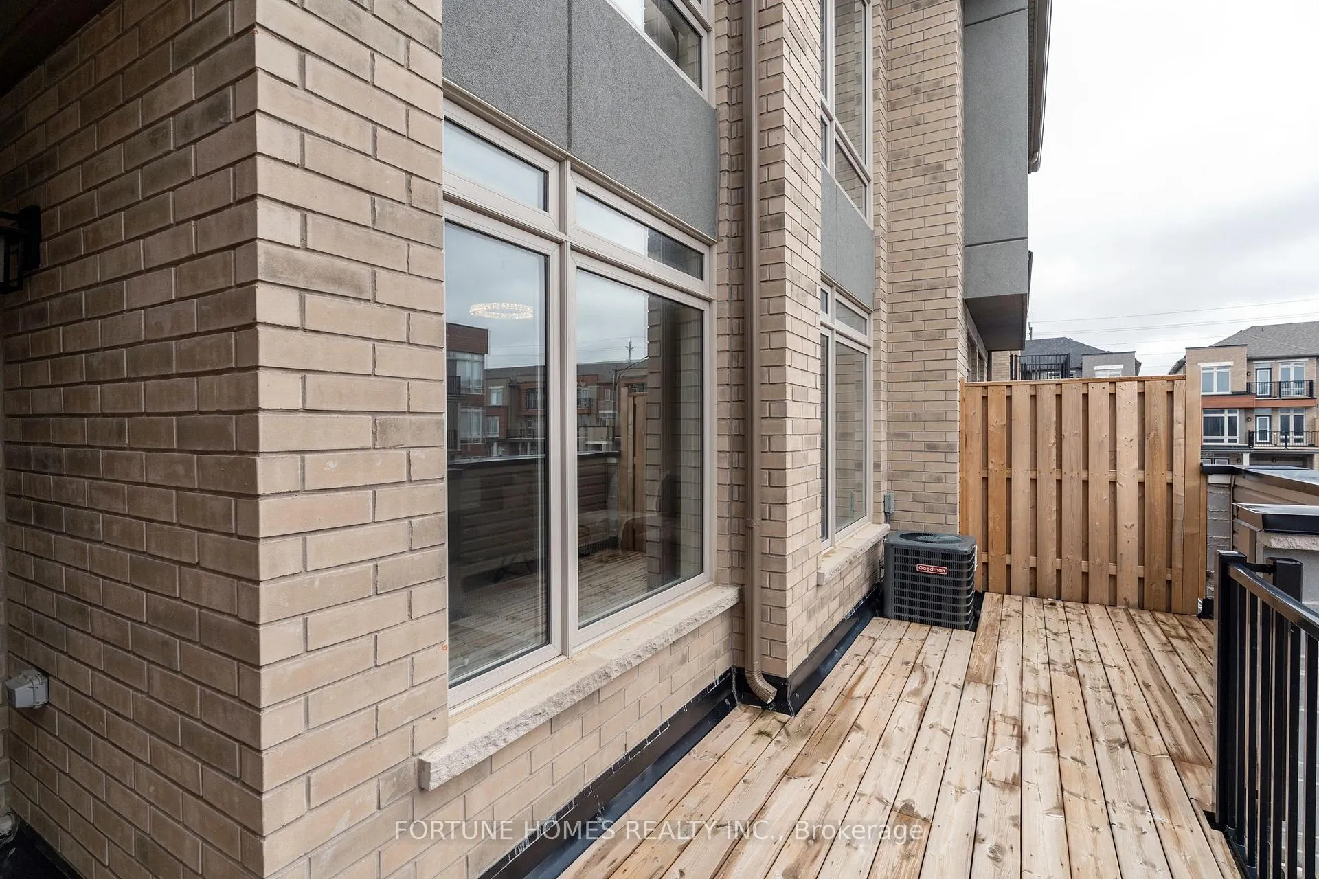 Photo 38 of 25 Arrowview Drive, Brampton, Northwest Brampton — HOMEH