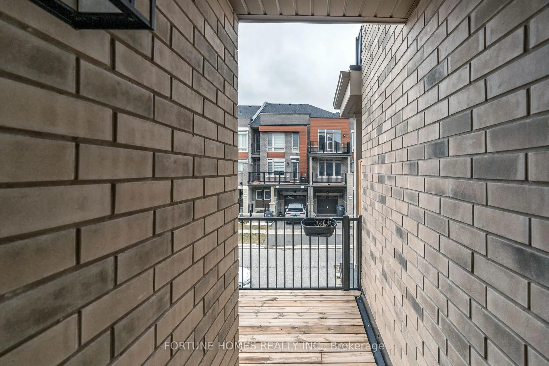 Photo 39 of 25 Arrowview Drive, Brampton, Northwest Brampton — HOMEH