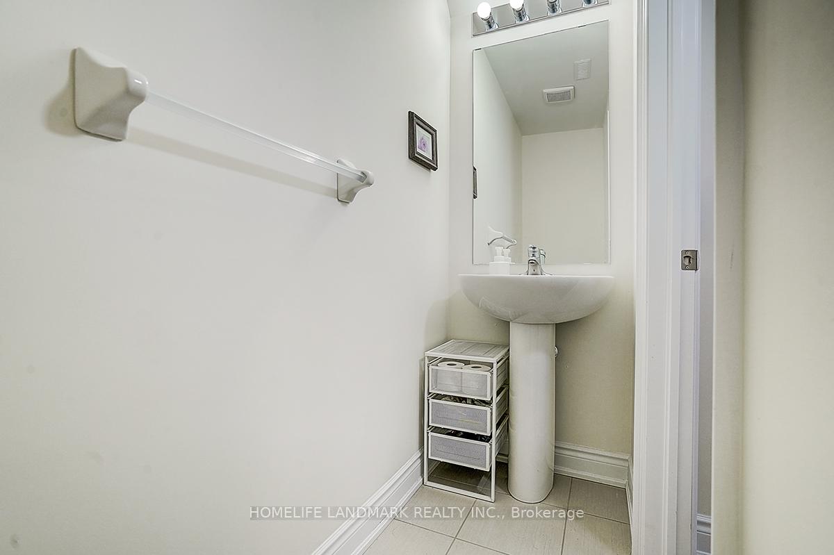 Photo 4 of 50 Thule Street, Vaughan, Vellore Village — HOMEH
