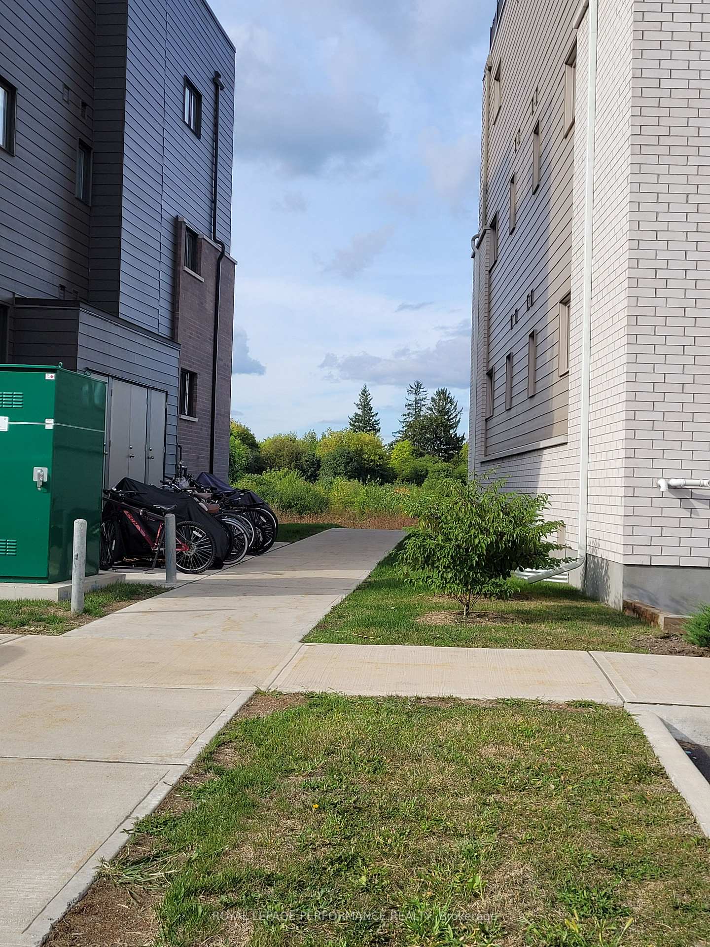 Photo 70 of 222 Mishi Private, Ottawa, CFB Rockcliffe and Area — HOMEH