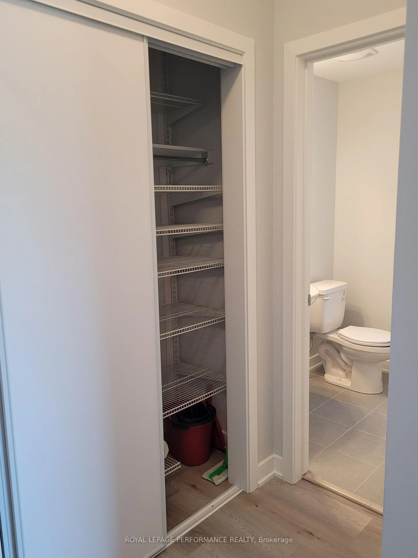Photo 32 of 222 Mishi Private, Ottawa, CFB Rockcliffe and Area — HOMEH