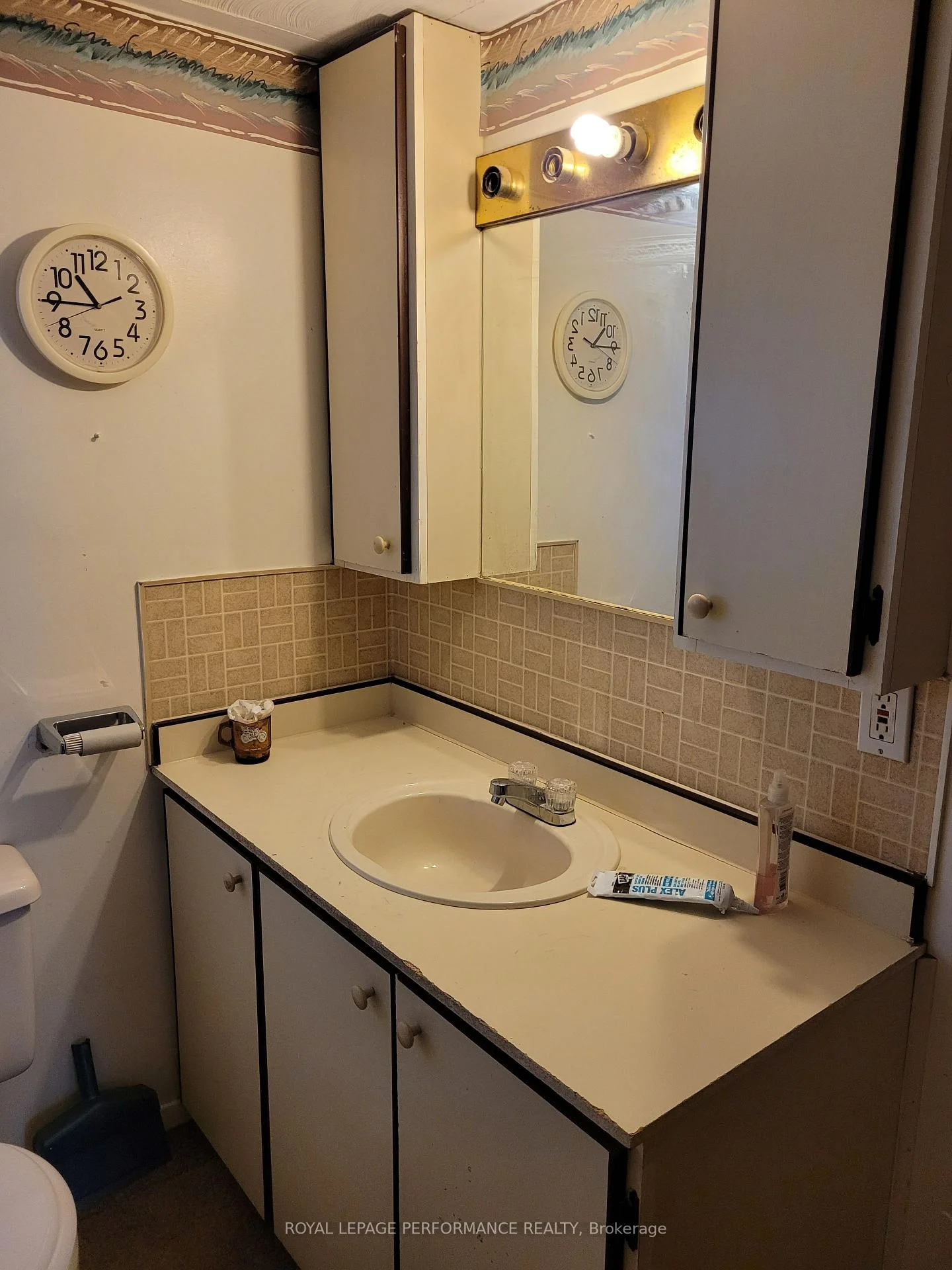 Photo 38 of 222 Mishi Private, Ottawa, CFB Rockcliffe and Area — HOMEH