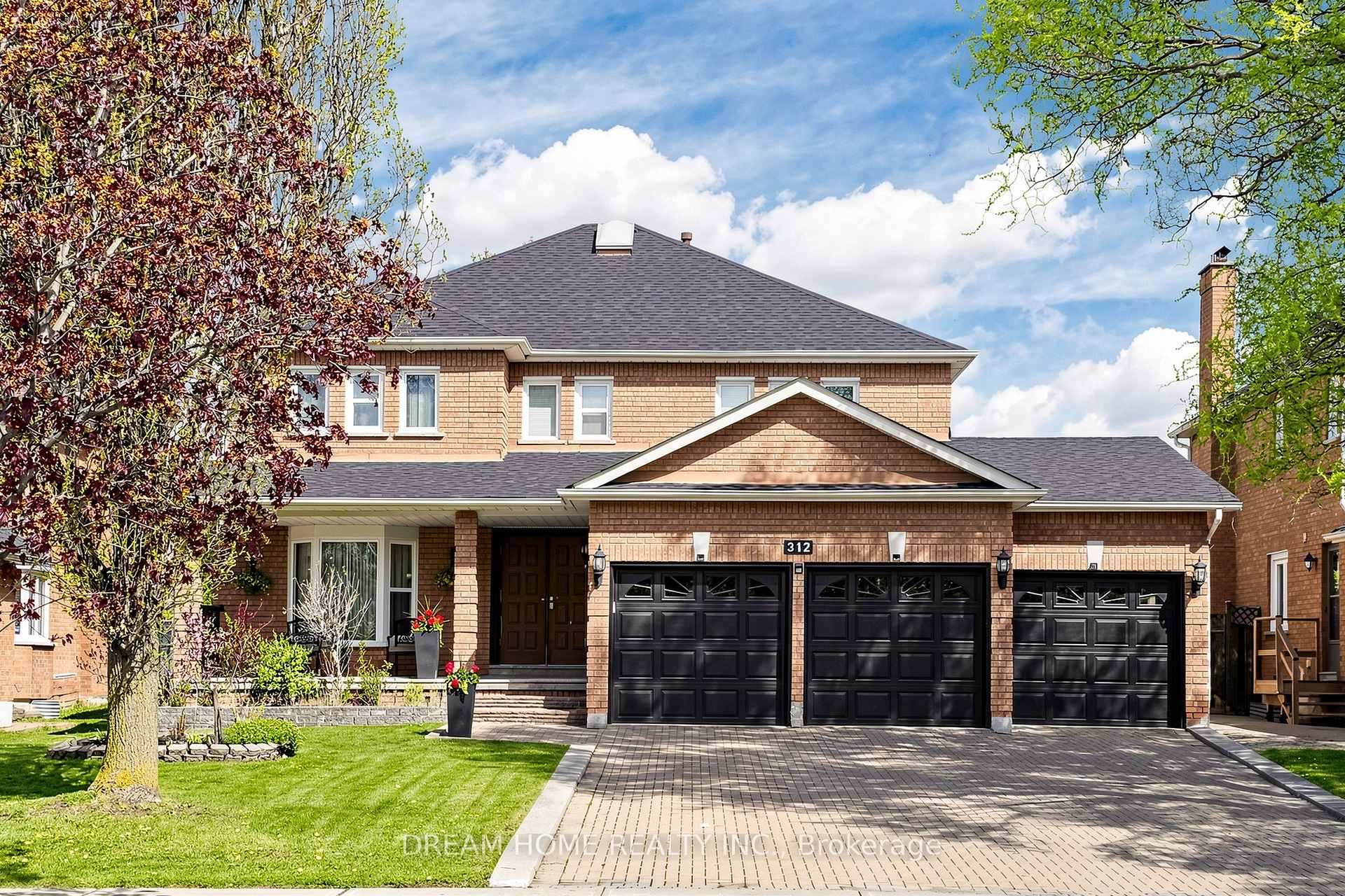Photo 1 of 312 Valeria Boulevard, Vaughan, East Woodbridge — HOMEH