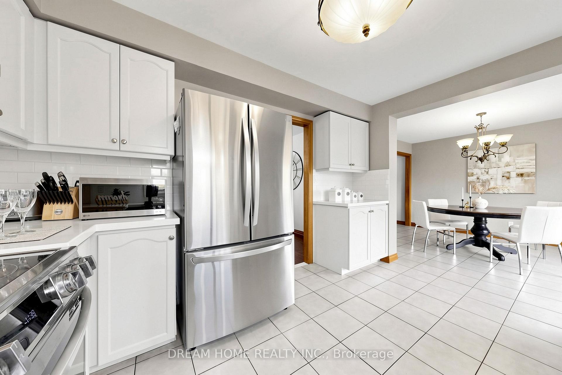 Photo 12 of 312 Valeria Boulevard, Vaughan, East Woodbridge — HOMEH