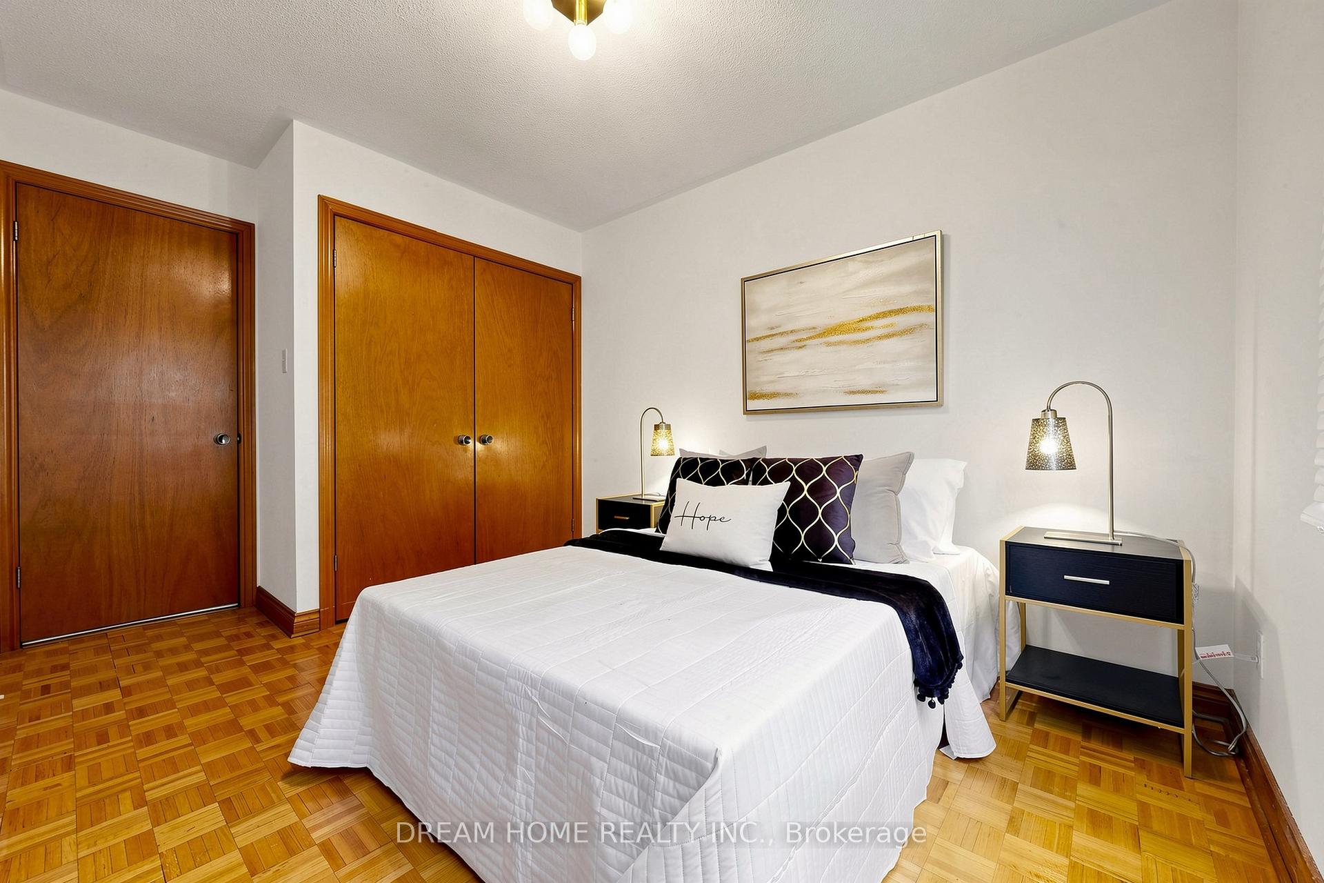 Photo 15 of 312 Valeria Boulevard, Vaughan, East Woodbridge — HOMEH