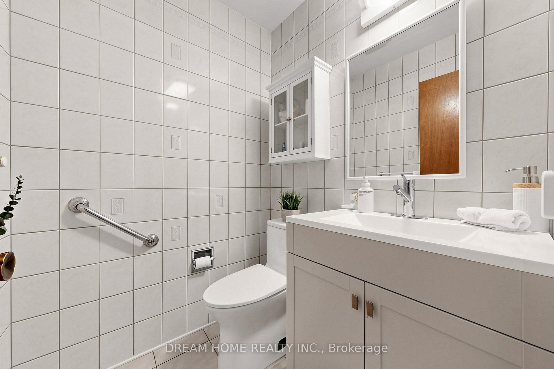 Photo 16 of 312 Valeria Boulevard, Vaughan, East Woodbridge — HOMEH