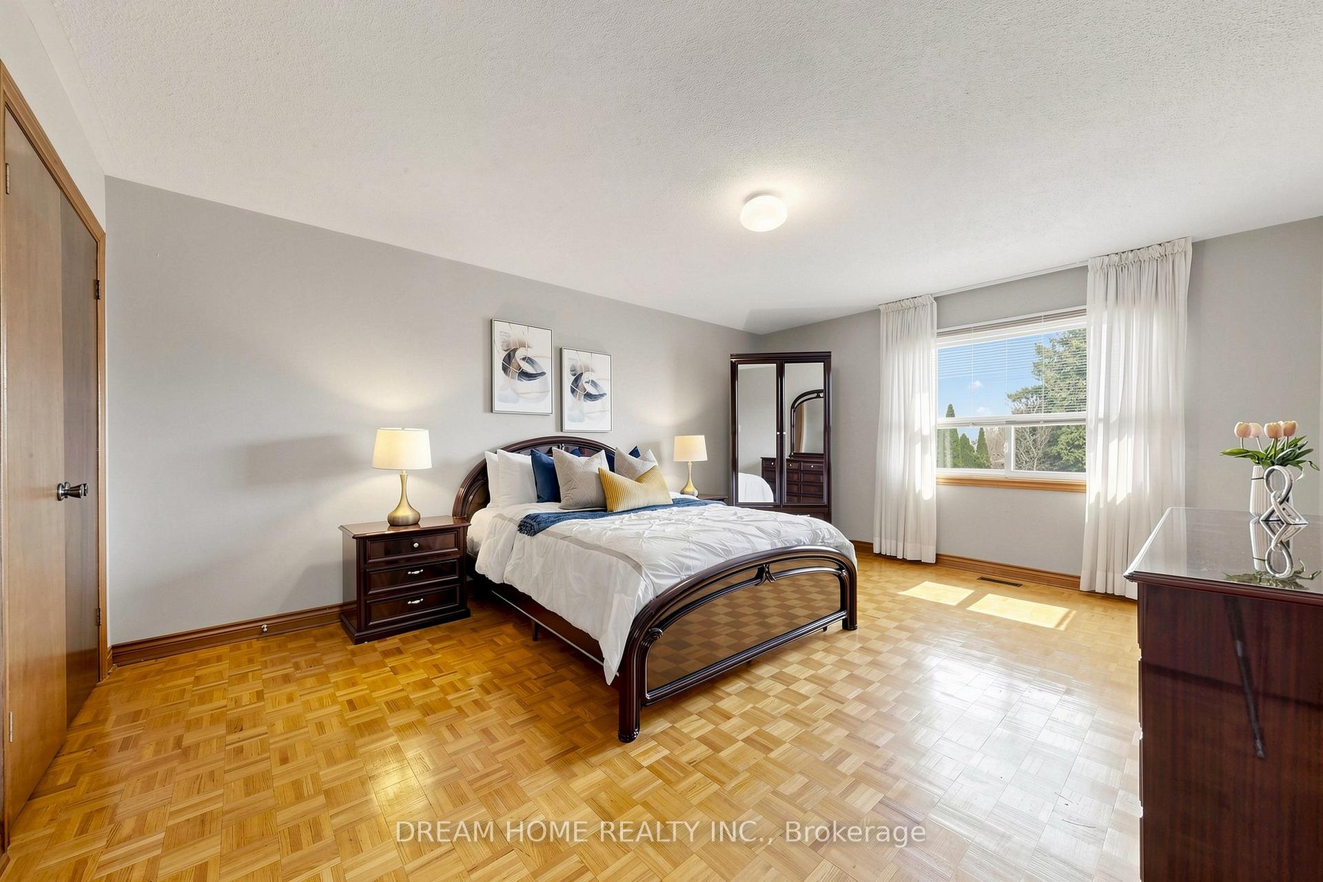 Photo 24 of 312 Valeria Boulevard, Vaughan, East Woodbridge — HOMEH