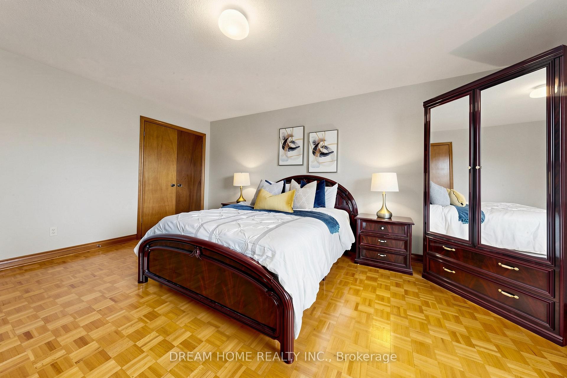 Photo 25 of 312 Valeria Boulevard, Vaughan, East Woodbridge — HOMEH