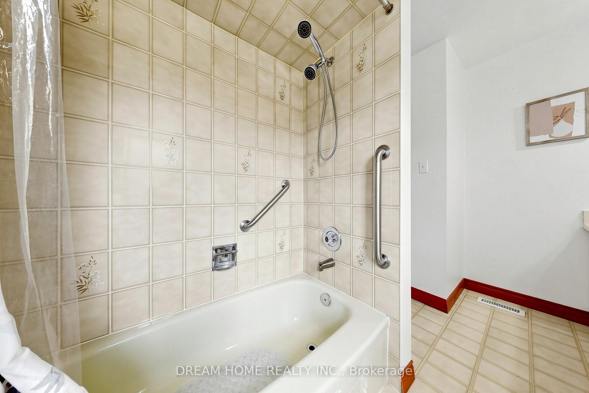 Photo 31 of 312 Valeria Boulevard, Vaughan, East Woodbridge — HOMEH
