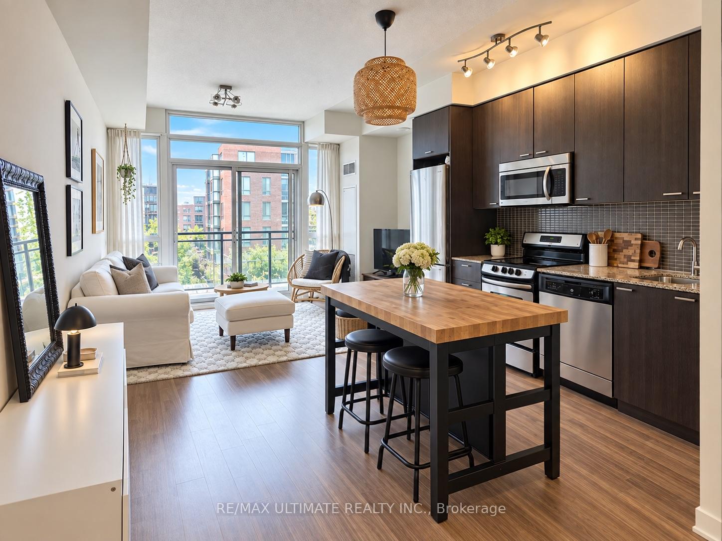 Photo 1 of Unit 907, 775 King Street W, Toronto, Niagara — HOMEH