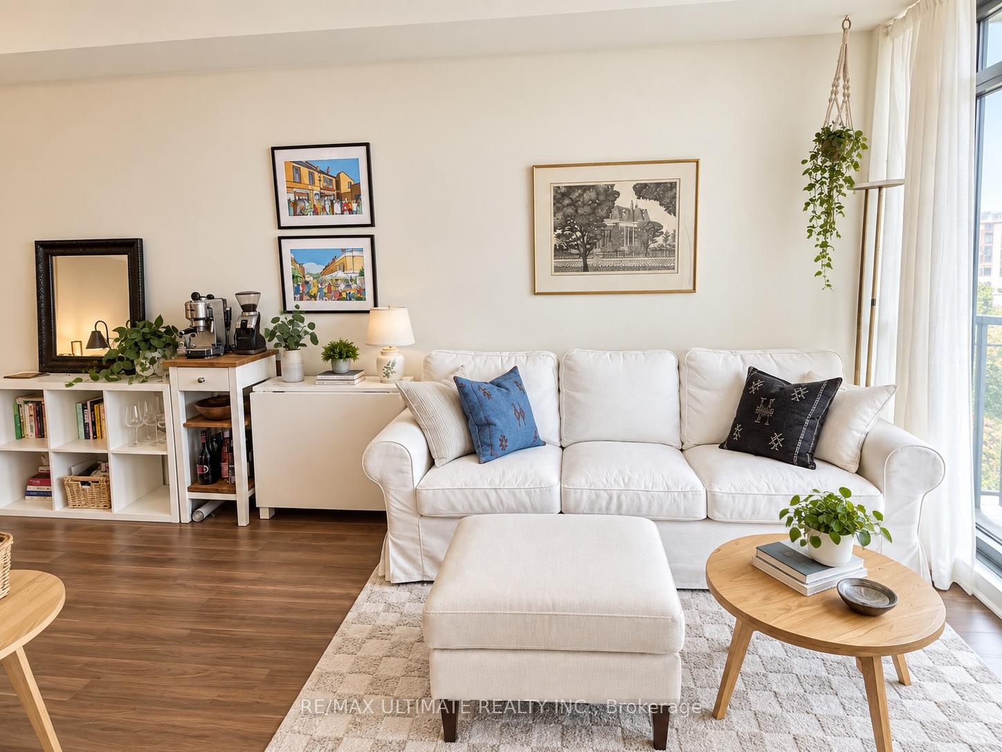 Photo 5 of Unit 907, 775 King Street W, Toronto, Niagara — HOMEH