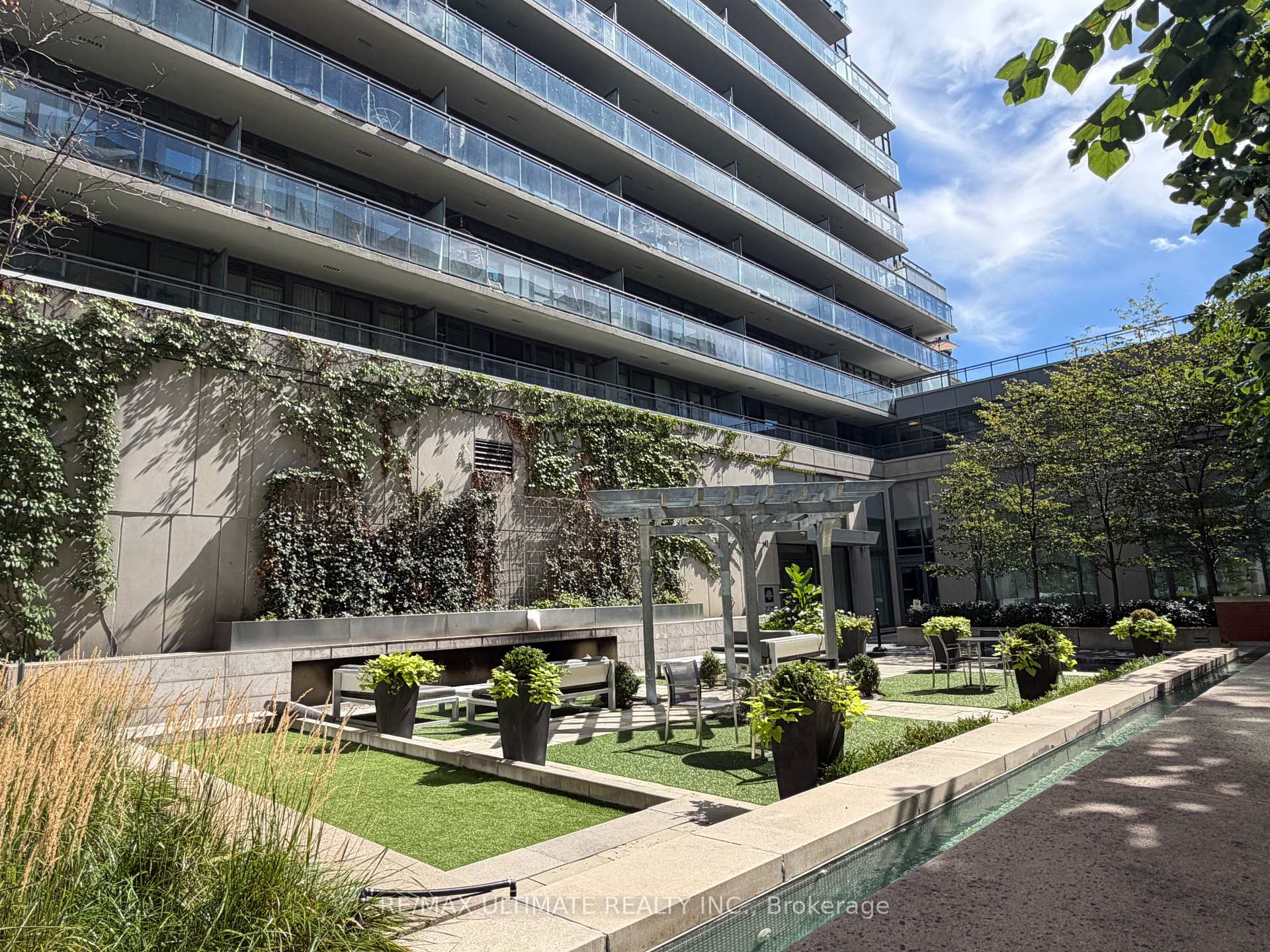 Photo 30 of Unit 907, 775 King Street W, Toronto, Niagara — HOMEH