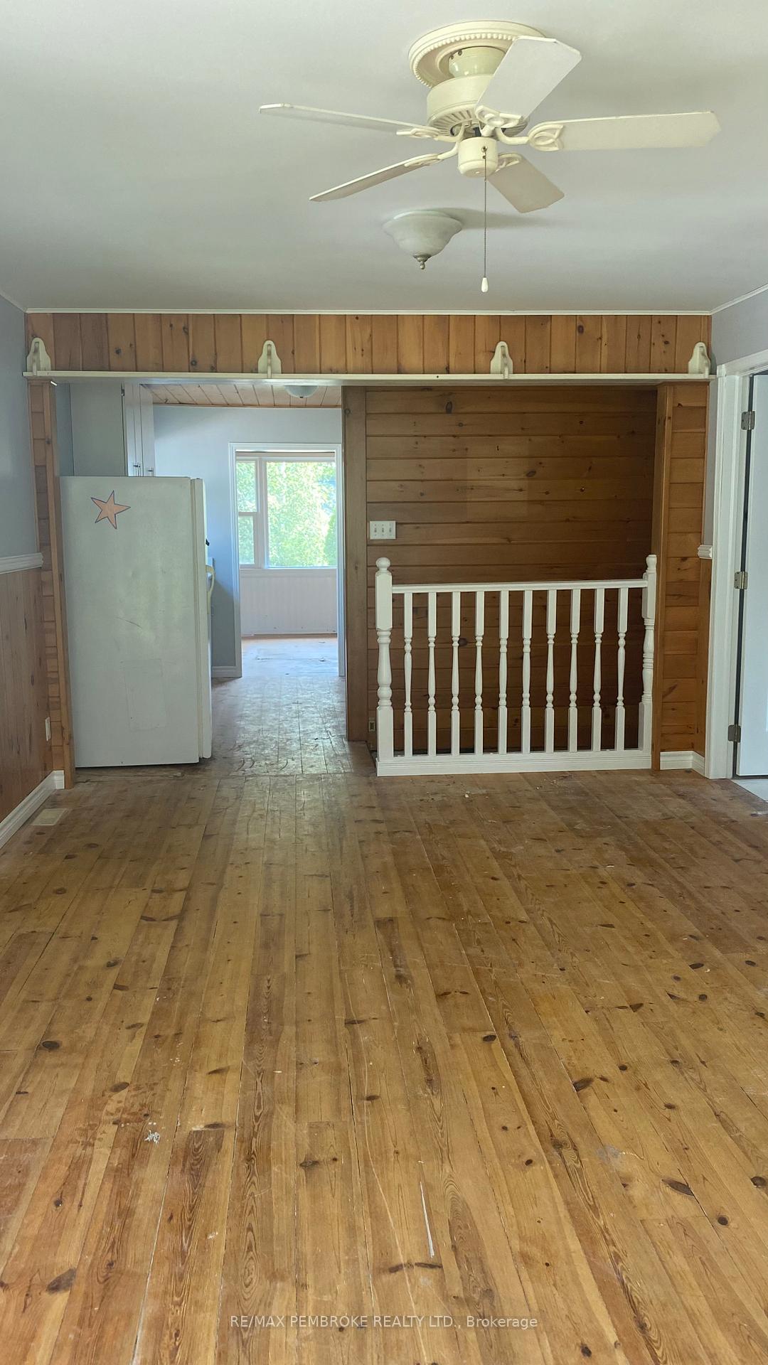 Photo 3 of 53 Huron Street, Deep River, Deep River — HOMEH