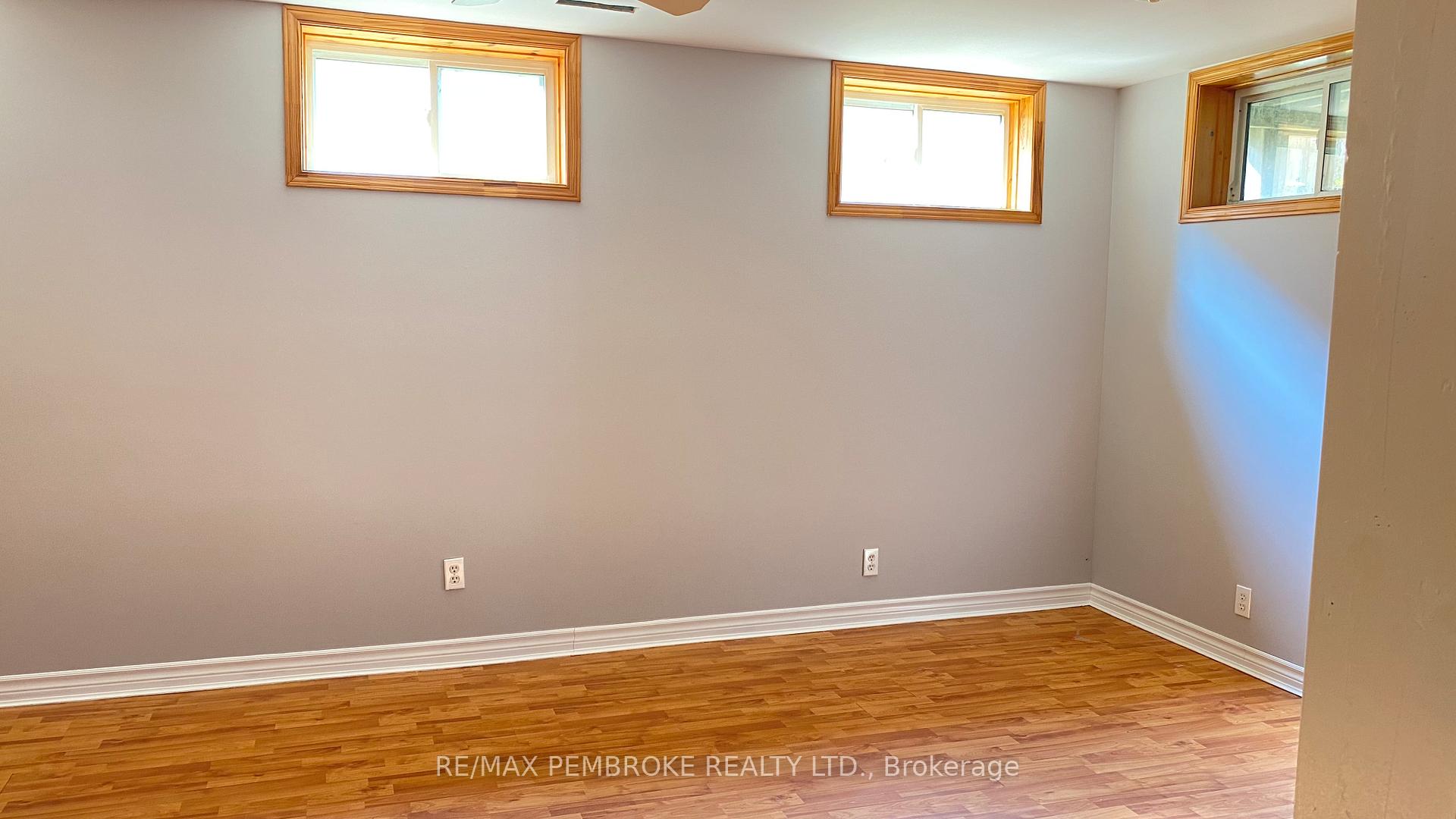 Photo 7 of 53 Huron Street, Deep River, Deep River — HOMEH