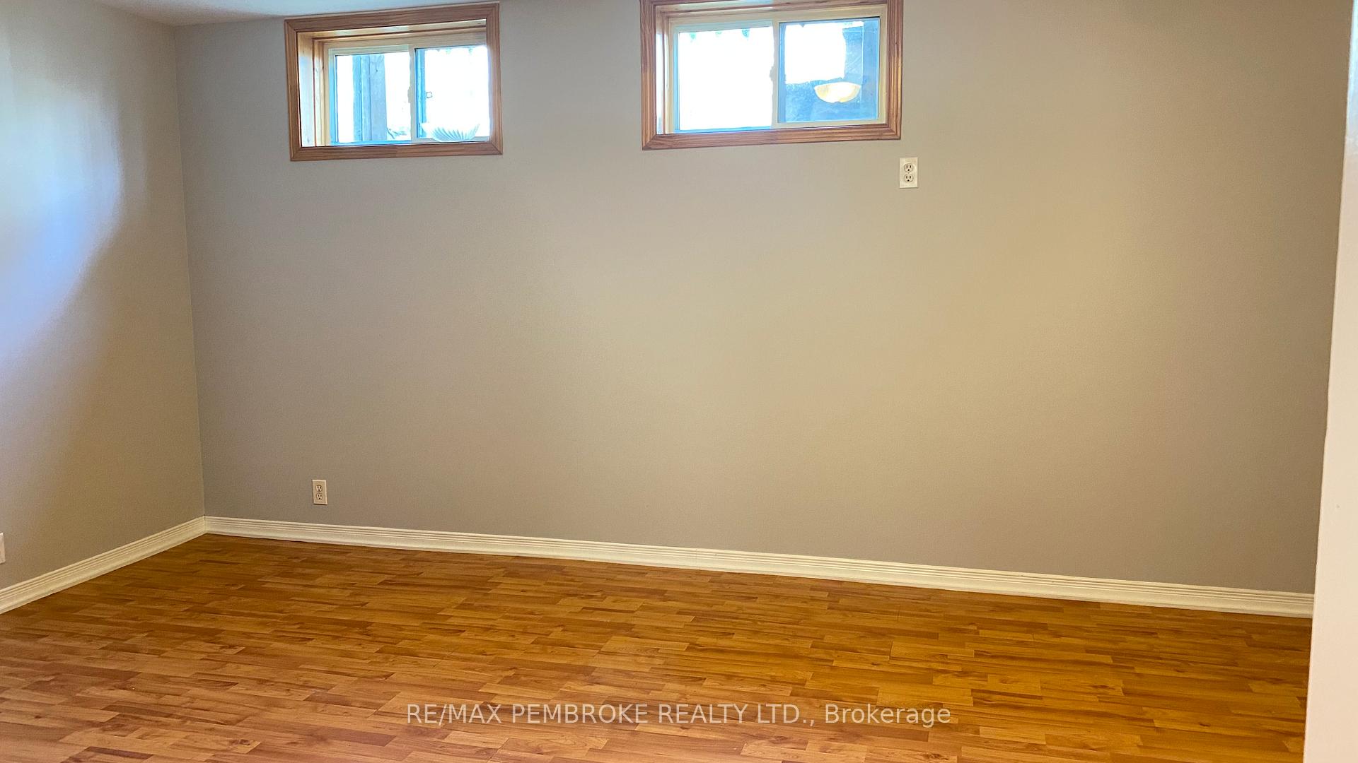 Photo 8 of 53 Huron Street, Deep River, Deep River — HOMEH