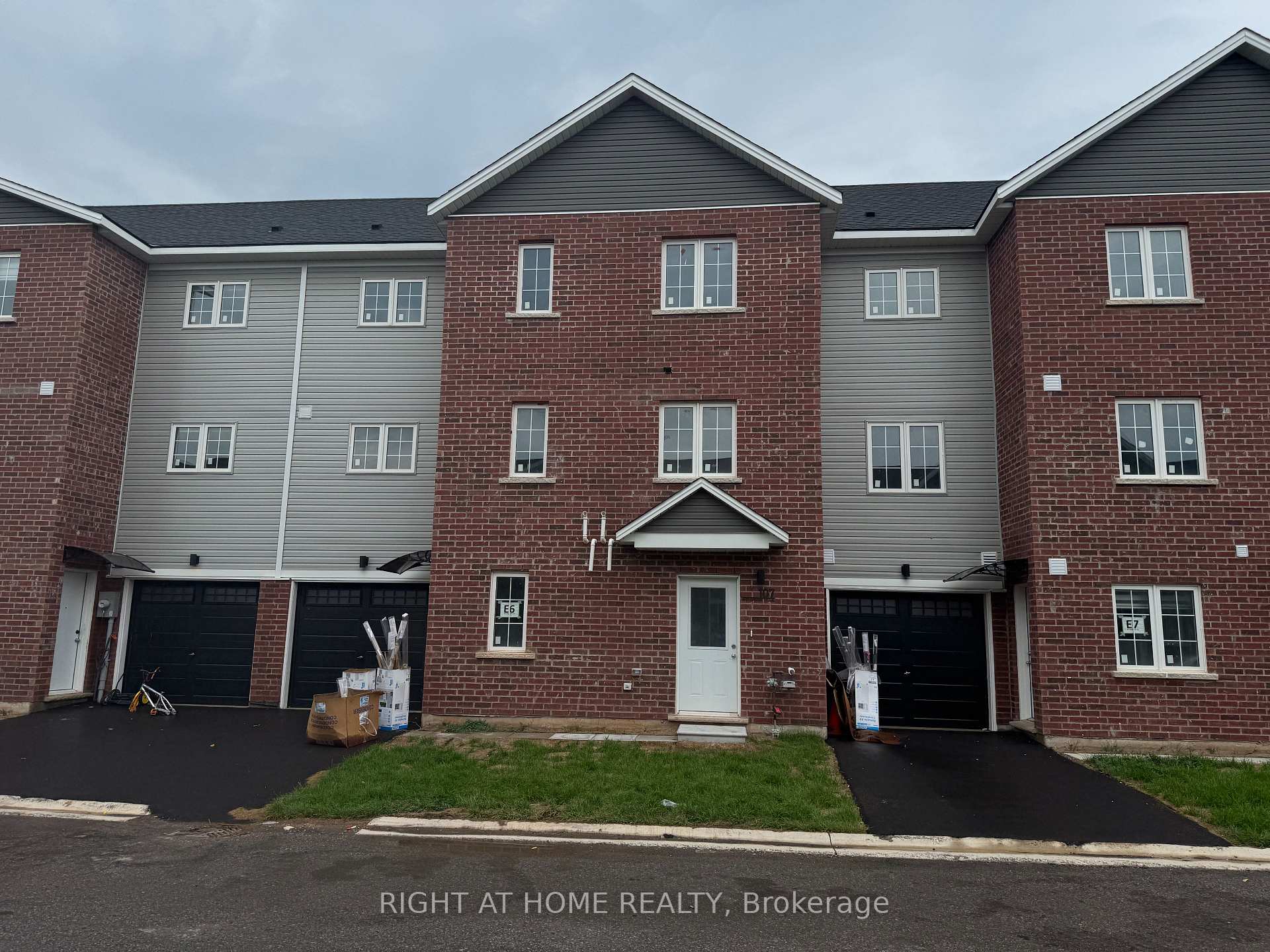 Photo of Unit (MAIN), 107 Highriver Trail