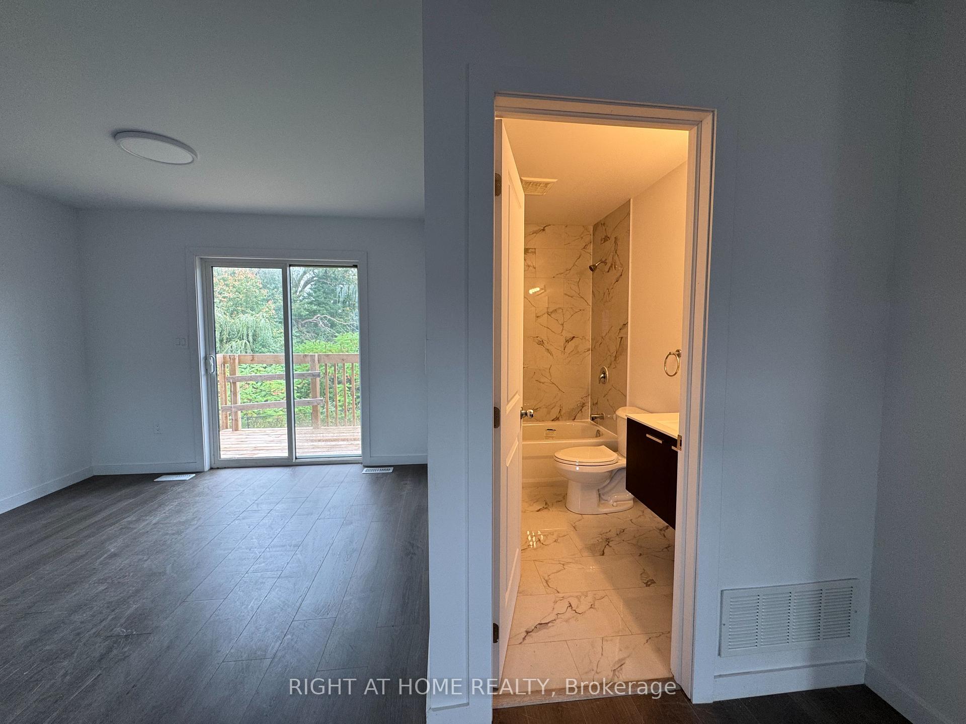 Photo 5 of Unit (MAIN), 107 Highriver Trail, Welland, Broadway — HOMEH