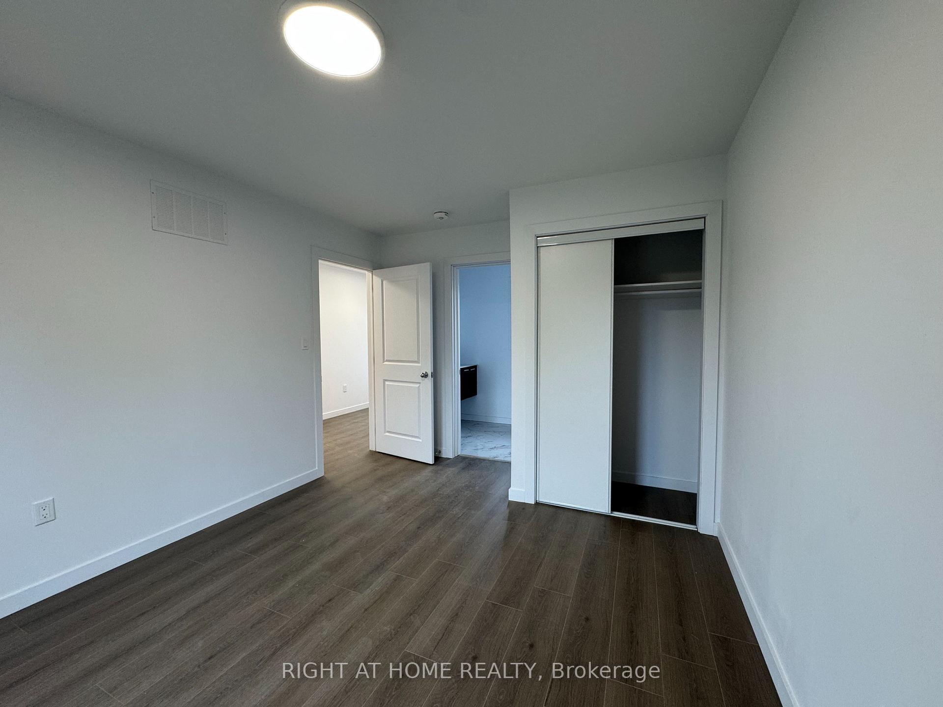 Photo 14 of Unit (MAIN), 107 Highriver Trail, Welland, Broadway — HOMEH