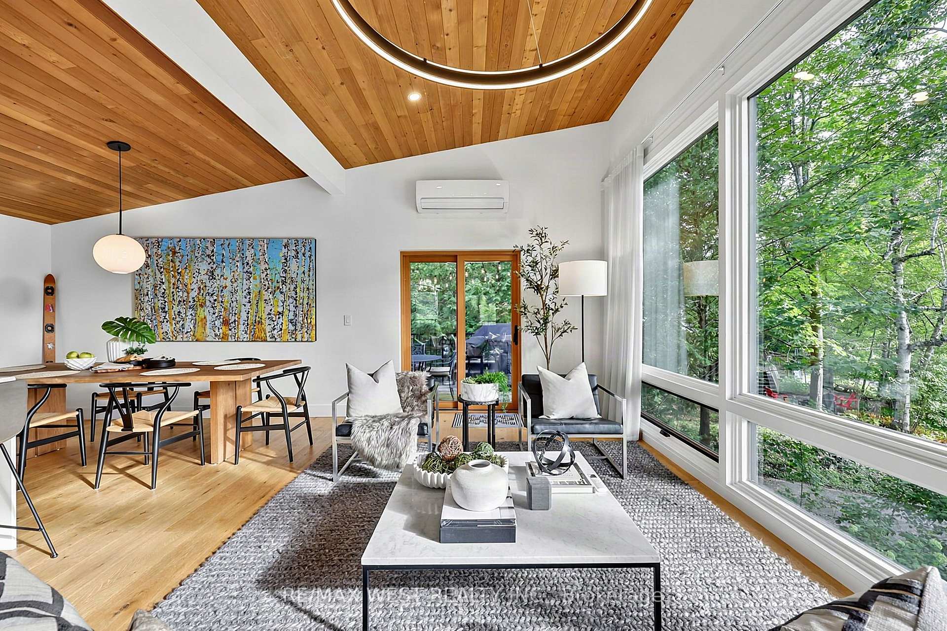 Photo 1 of 112 Kitzbuhl Crescent, Blue Mountains — HOMEH
