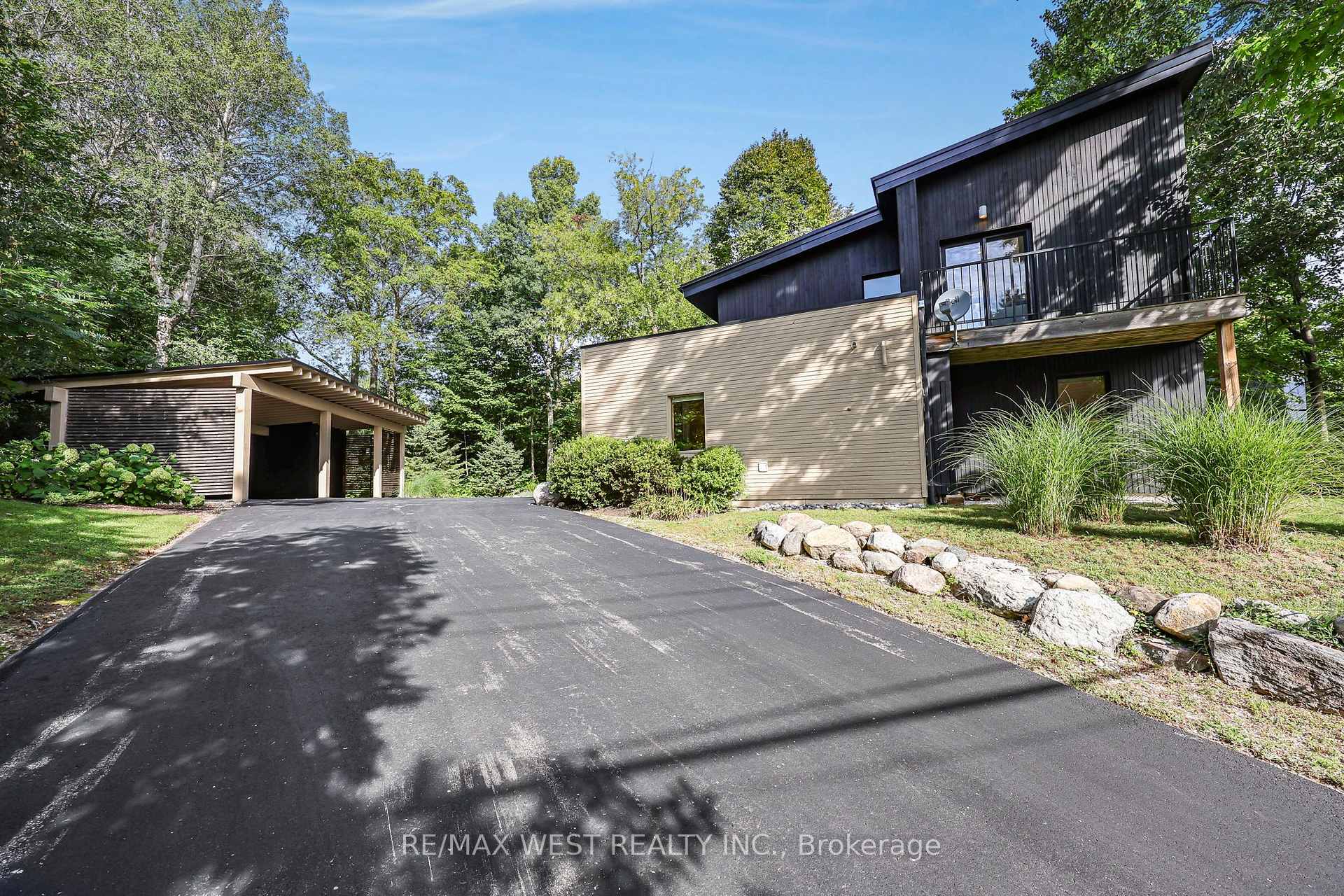 Photo 5 of 112 Kitzbuhl Crescent, Blue Mountains — HOMEH