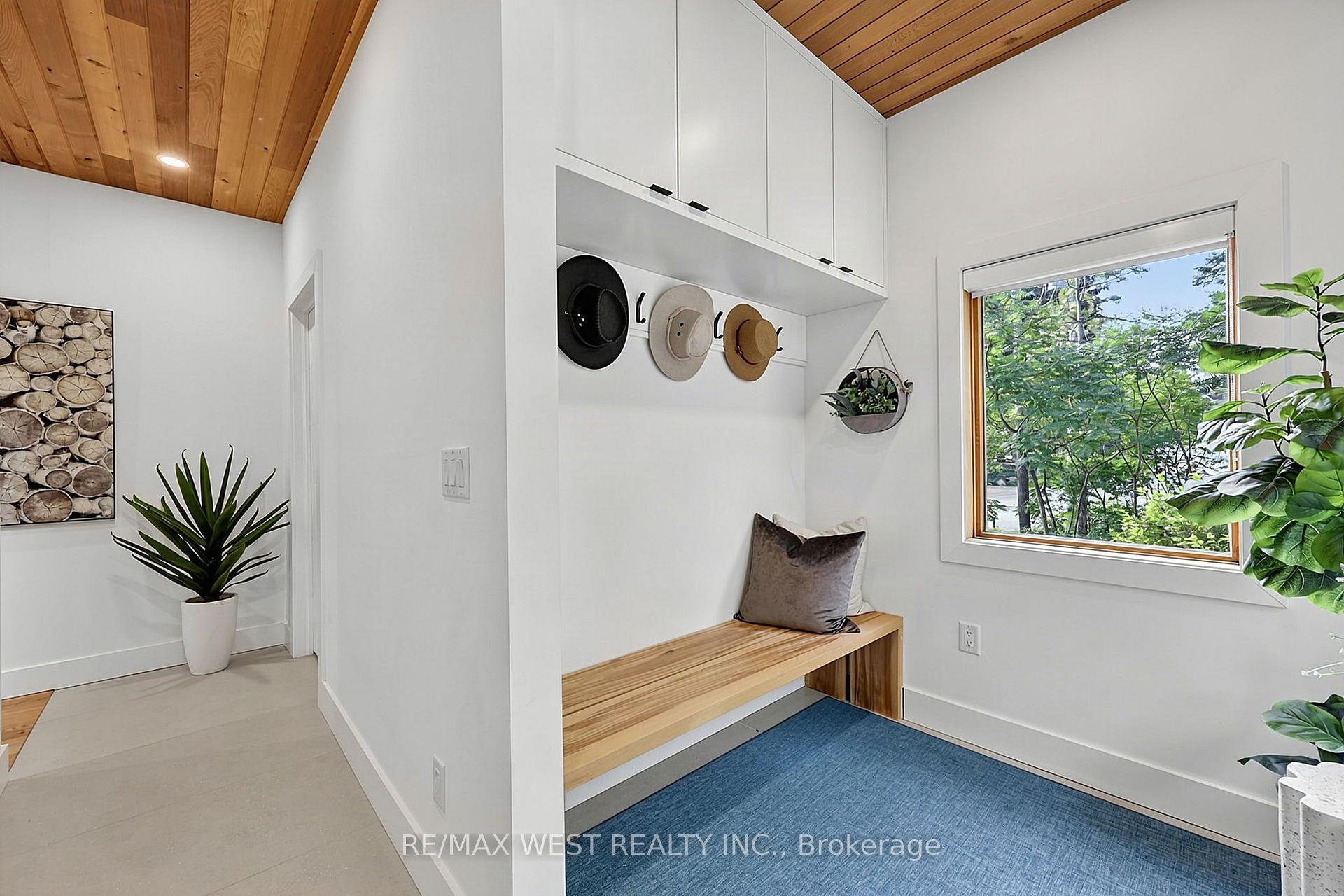 Photo 9 of 112 Kitzbuhl Crescent, Blue Mountains — HOMEH