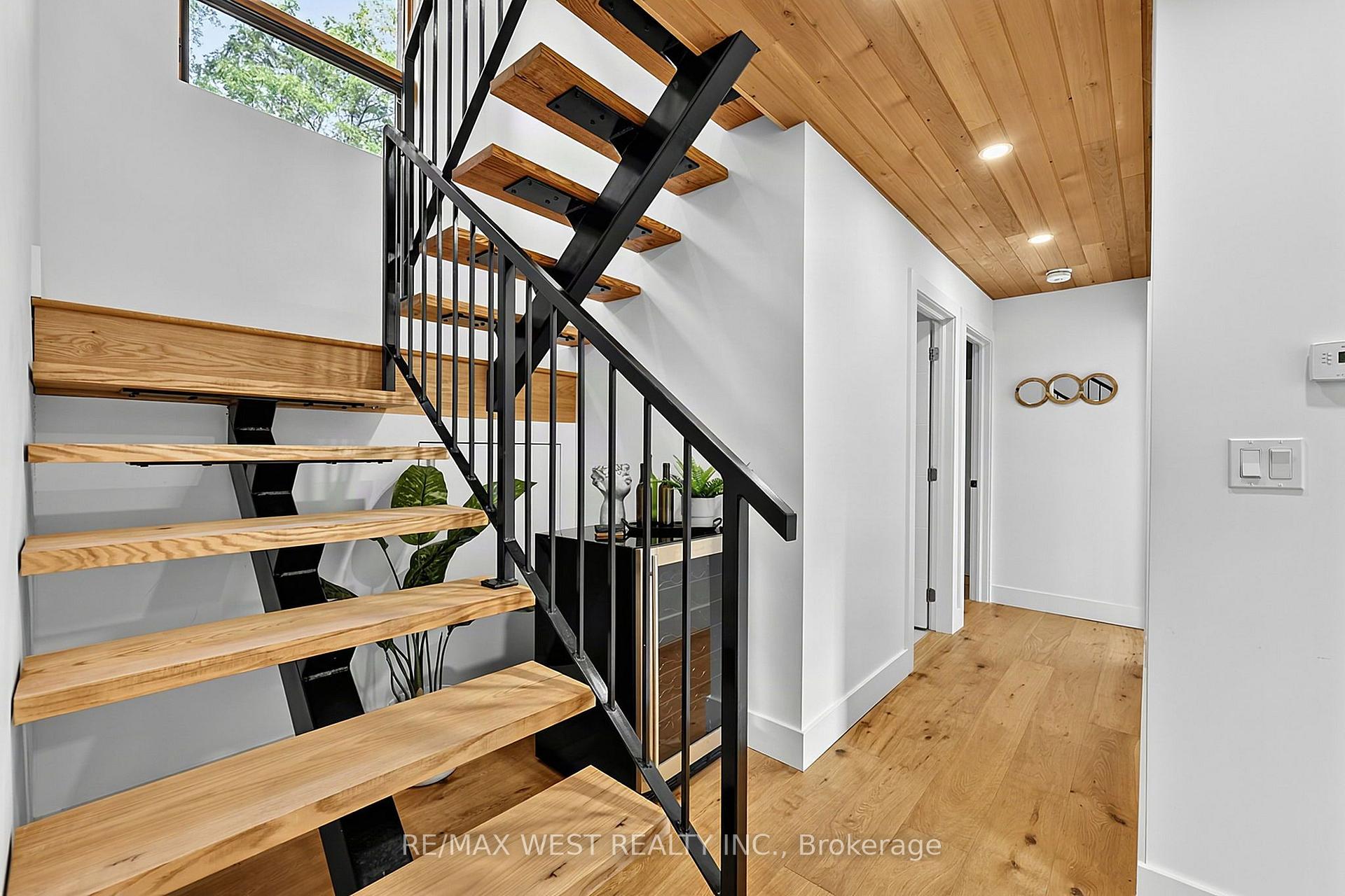 Photo 10 of 112 Kitzbuhl Crescent, Blue Mountains — HOMEH