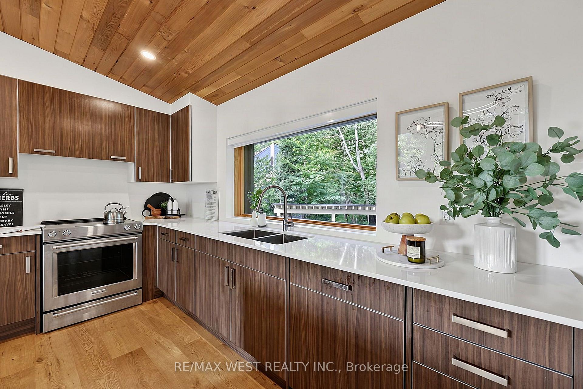 Photo 16 of 112 Kitzbuhl Crescent, Blue Mountains — HOMEH