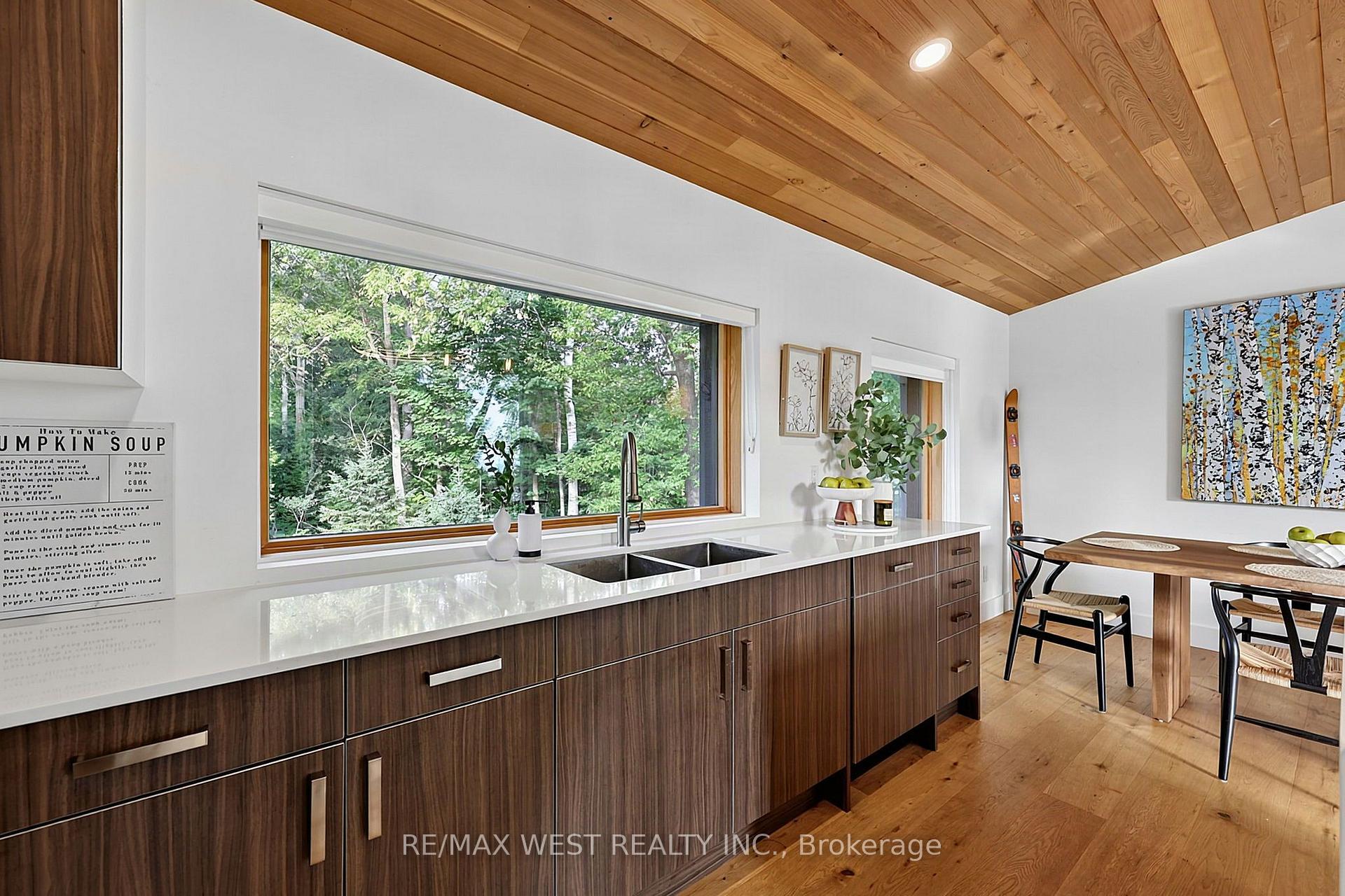 Photo 19 of 112 Kitzbuhl Crescent, Blue Mountains — HOMEH