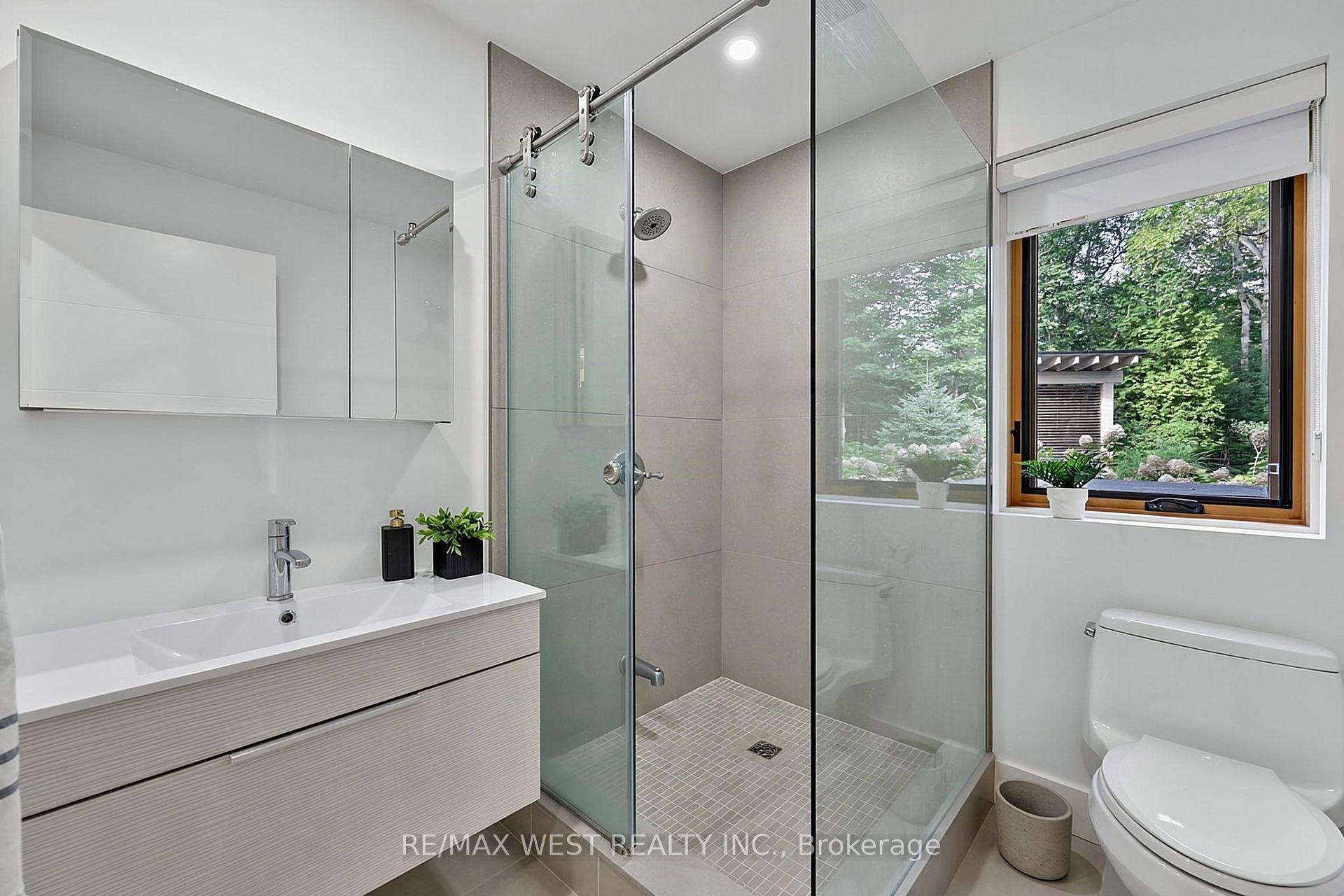 Photo 34 of 112 Kitzbuhl Crescent, Blue Mountains — HOMEH