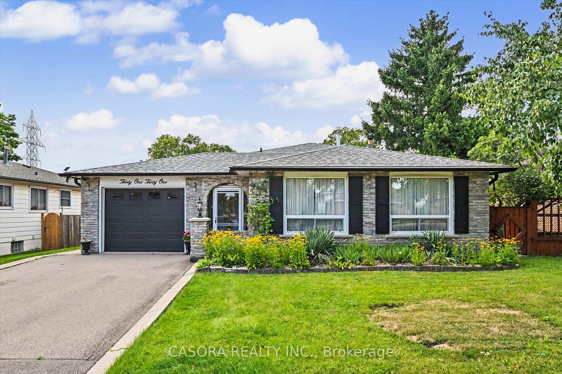 Photo 2 of 3131 Palmer Drive, Burlington, Palmer — HOMEH