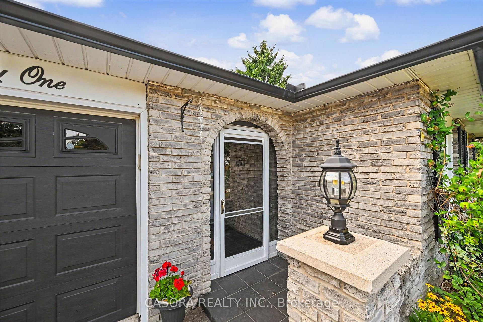Photo 5 of 3131 Palmer Drive, Burlington, Palmer — HOMEH