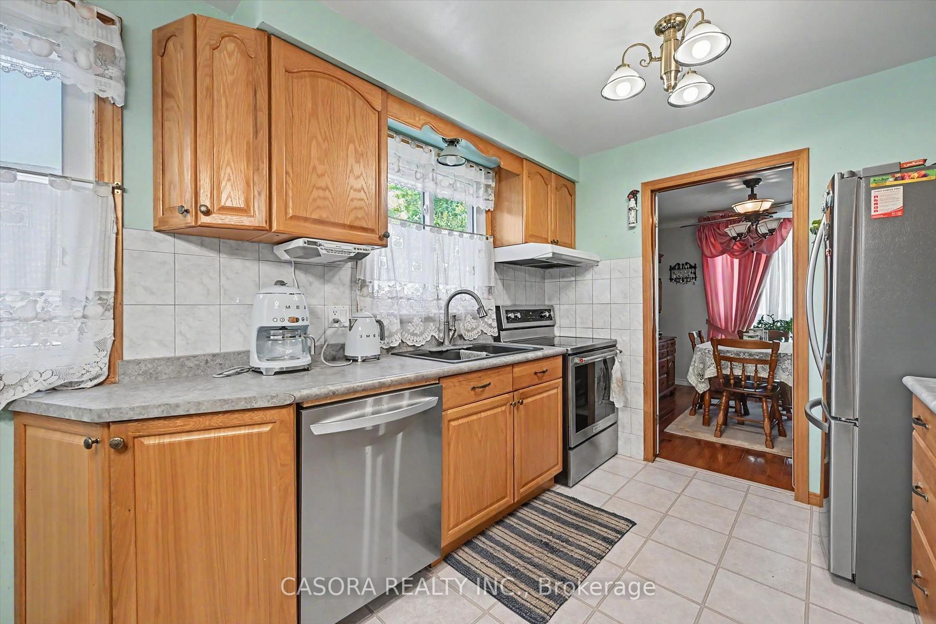 Photo 13 of 3131 Palmer Drive, Burlington, Palmer — HOMEH