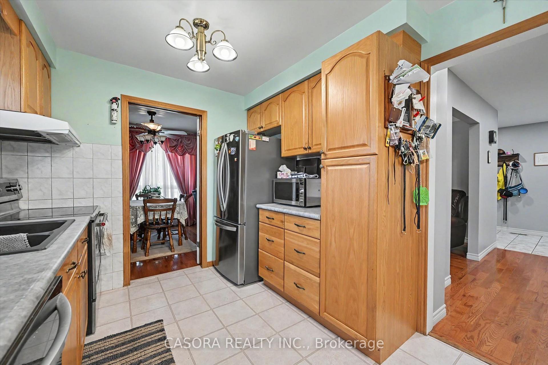 Photo 14 of 3131 Palmer Drive, Burlington, Palmer — HOMEH
