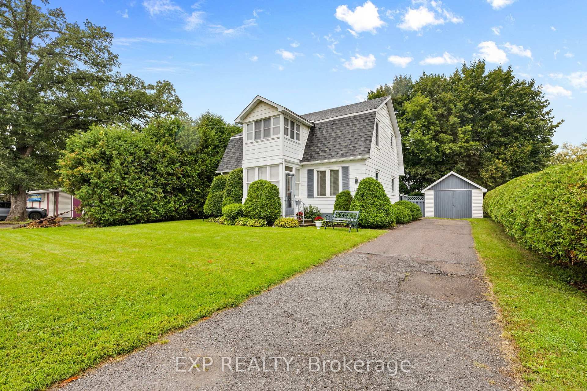 Photo 2 of 228 Bruce Avenue, Renfrew, Renfrew — HOMEH