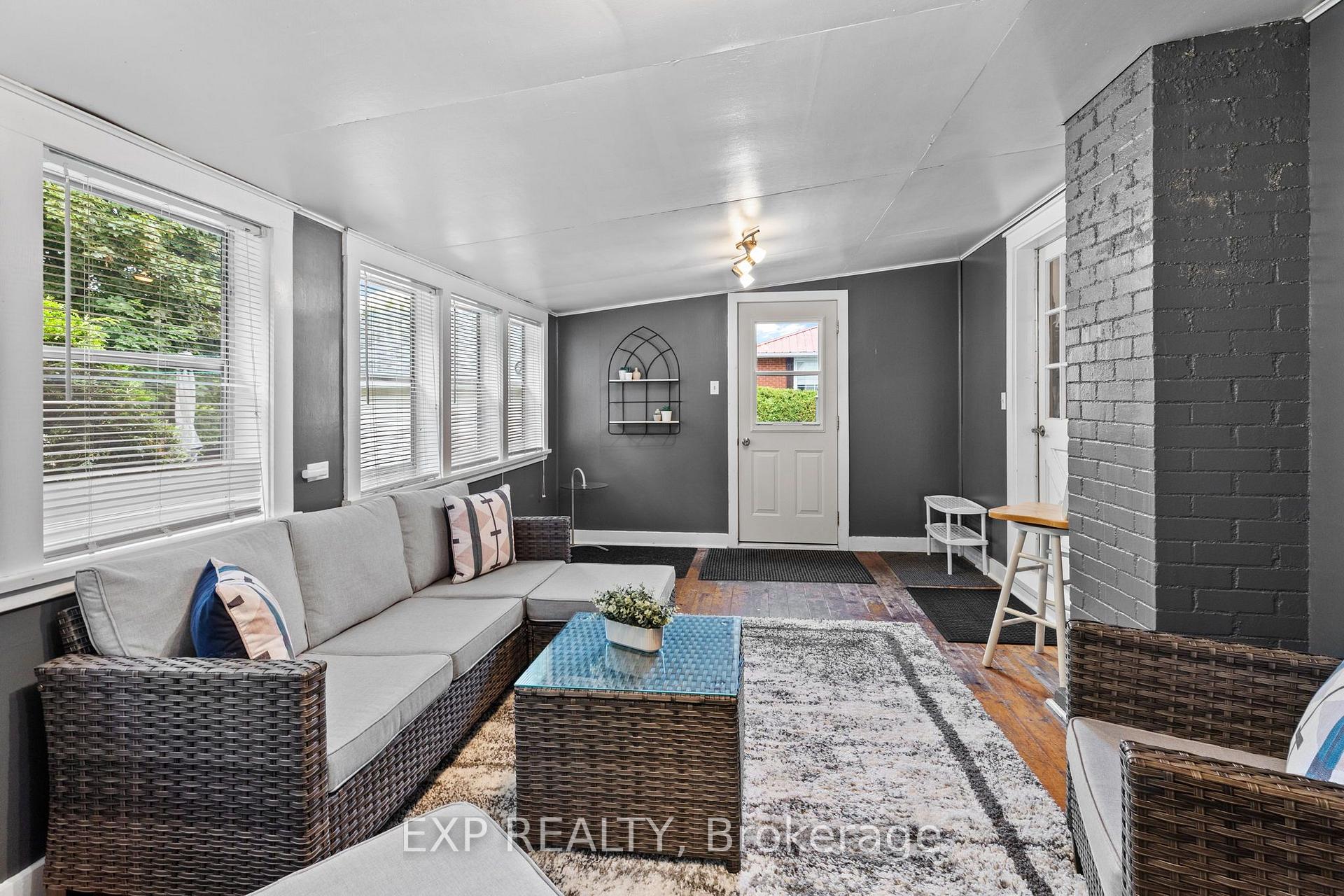 Photo 5 of 228 Bruce Avenue, Renfrew, Renfrew — HOMEH