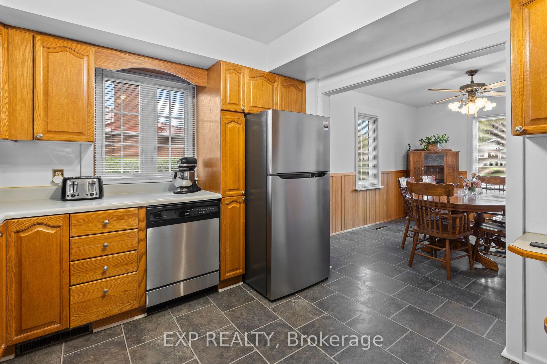 Photo 14 of 228 Bruce Avenue, Renfrew, Renfrew — HOMEH