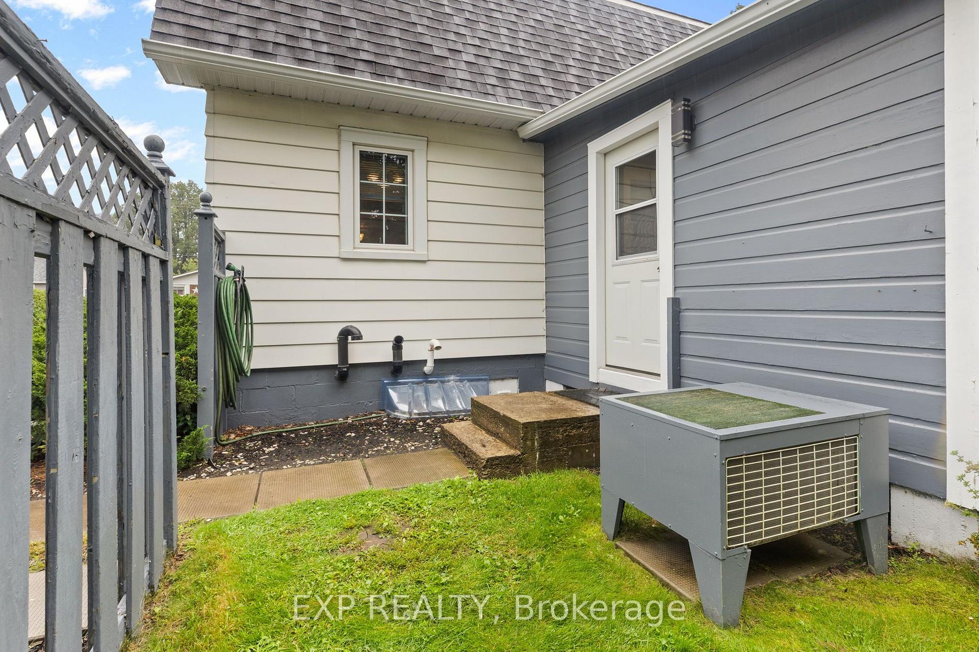 Photo 26 of 228 Bruce Avenue, Renfrew, Renfrew — HOMEH