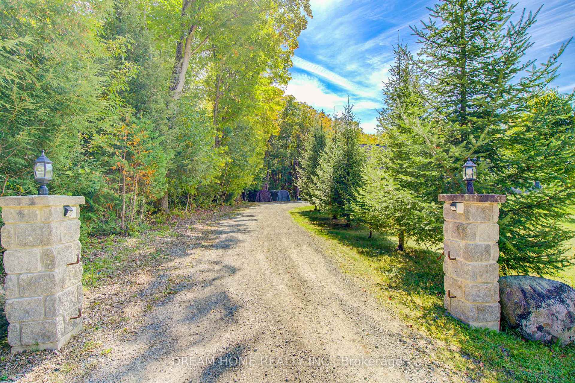 Photo 3 of 1119 Sajnovic Place, Ramara, Rural Ramara — HOMEH