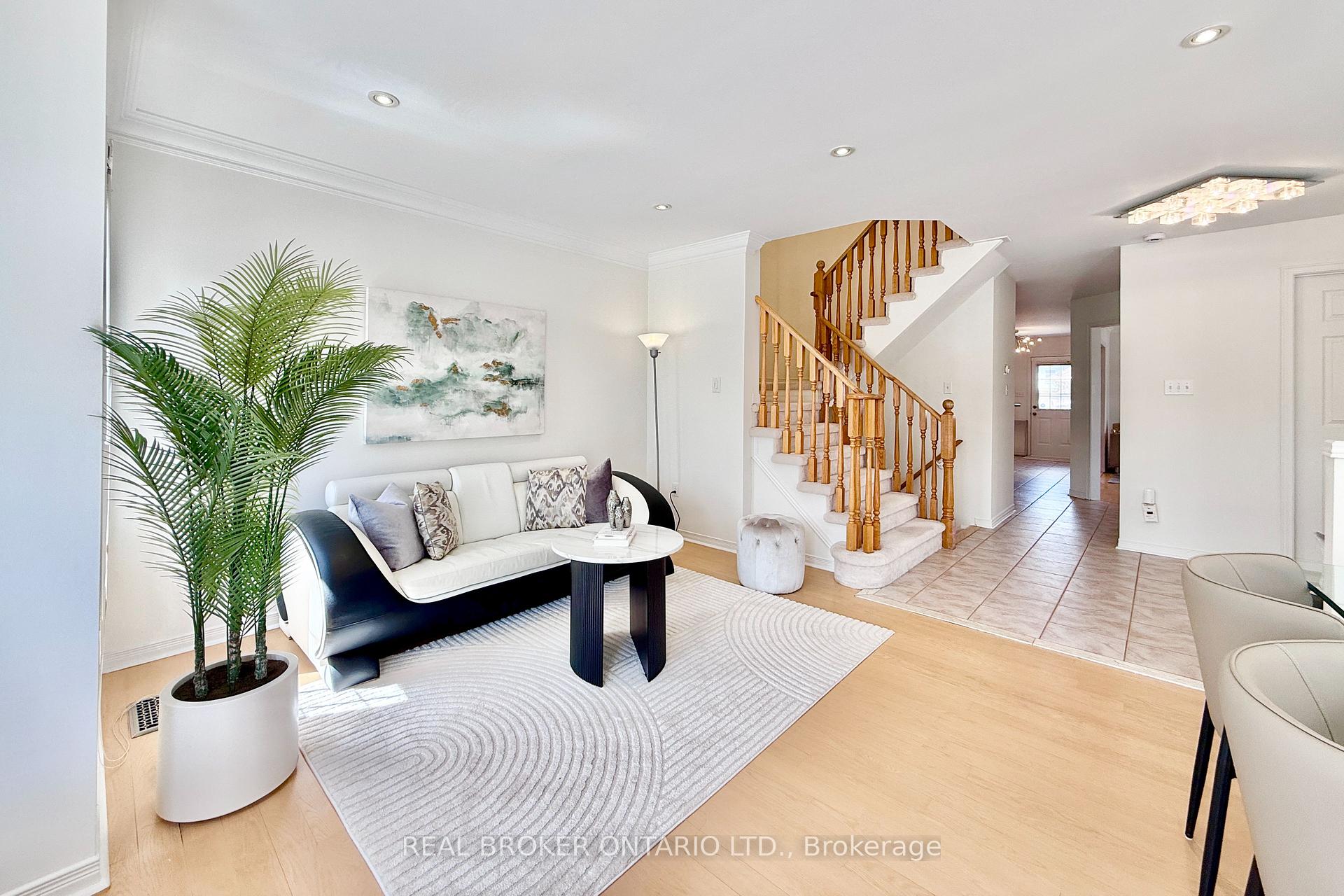 Photo 2 of 30 Little Angel Road, Markham, Village Green-South Unionville — HOMEH
