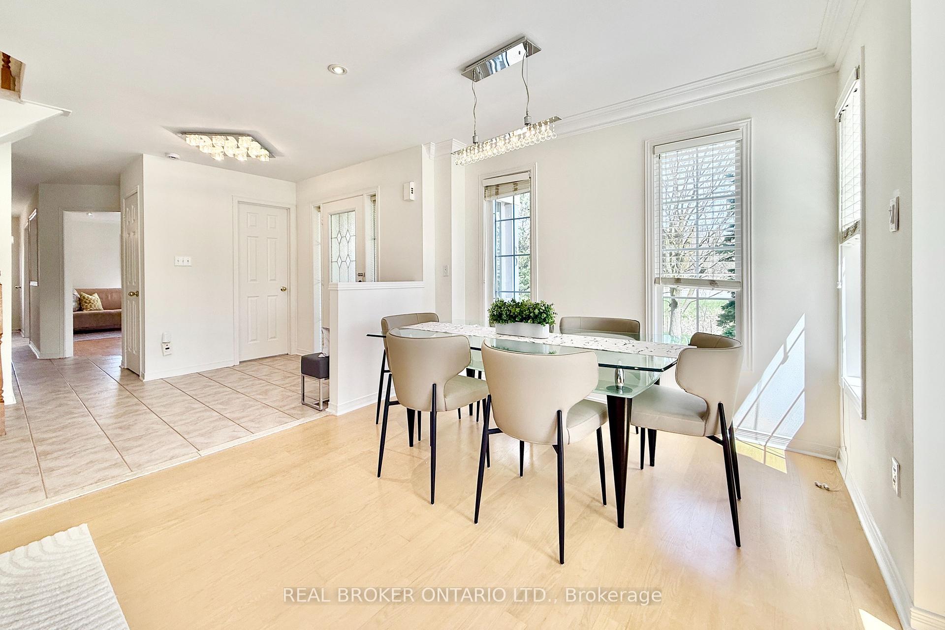 Photo 4 of 30 Little Angel Road, Markham, Village Green-South Unionville — HOMEH