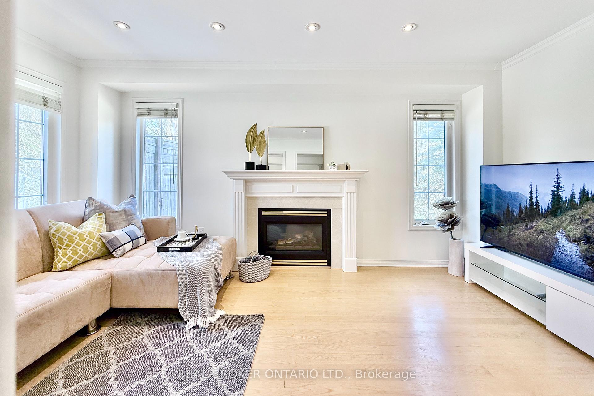 Photo 8 of 30 Little Angel Road, Markham, Village Green-South Unionville — HOMEH