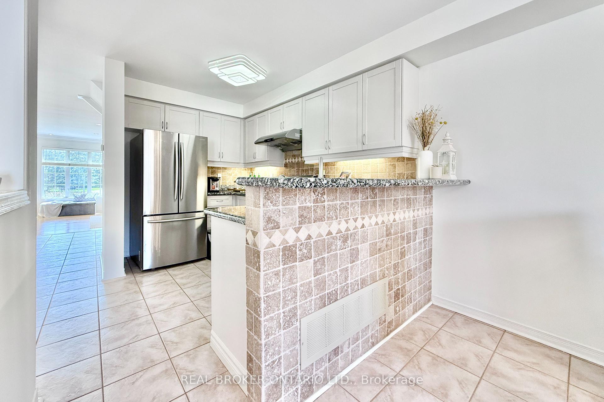 Photo 13 of 30 Little Angel Road, Markham, Village Green-South Unionville — HOMEH