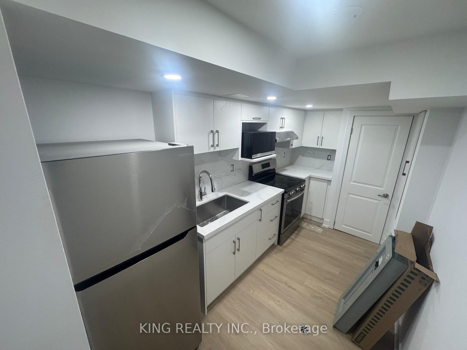 Photo 11 of Unit LOWER, 2004 Evans Boulevard, London, South U — HOMEH