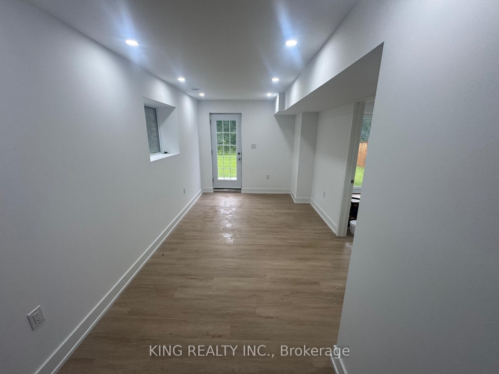 Photo 14 of Unit LOWER, 2004 Evans Boulevard, London, South U — HOMEH