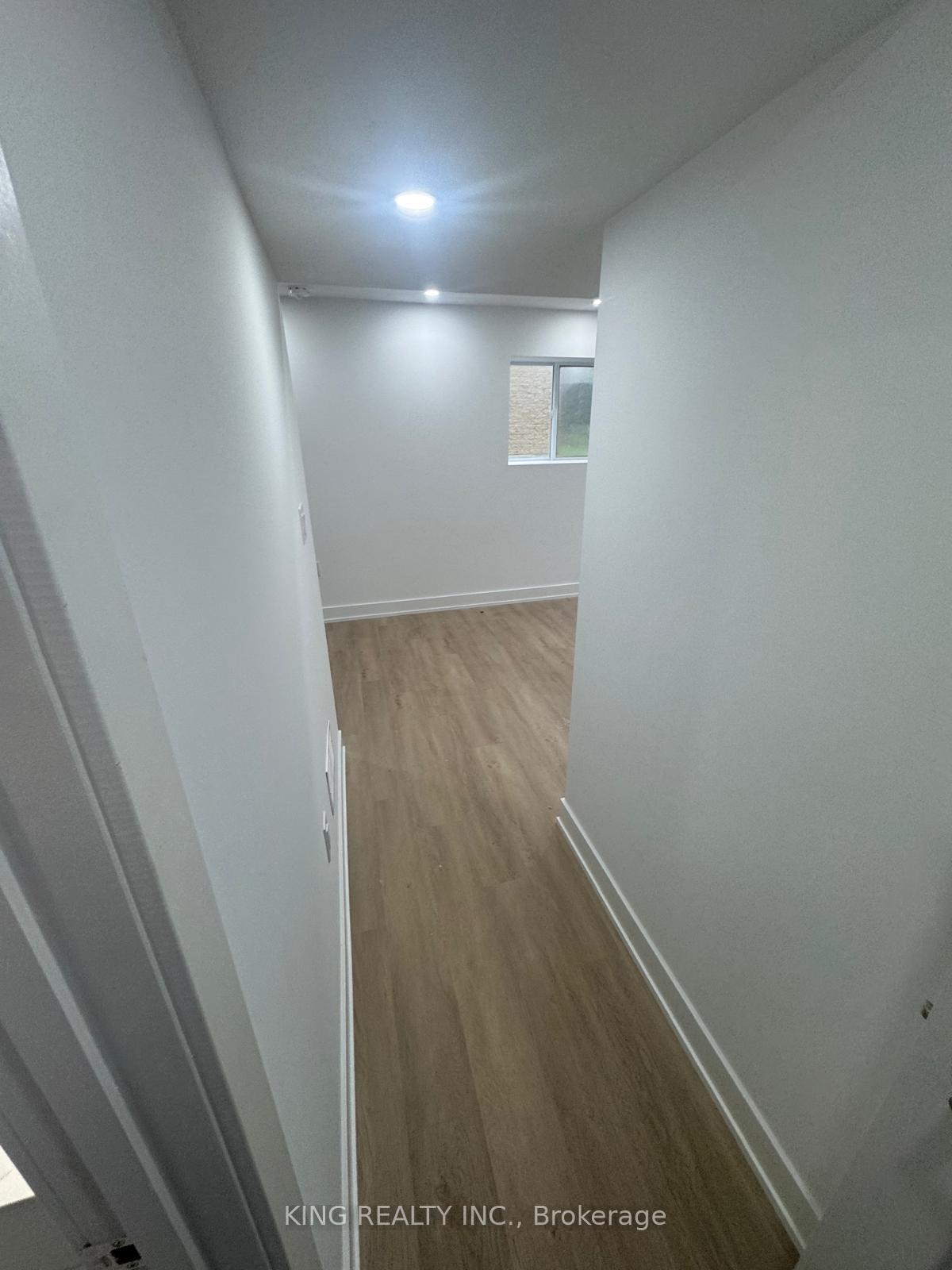 Photo 16 of Unit LOWER, 2004 Evans Boulevard, London, South U — HOMEH